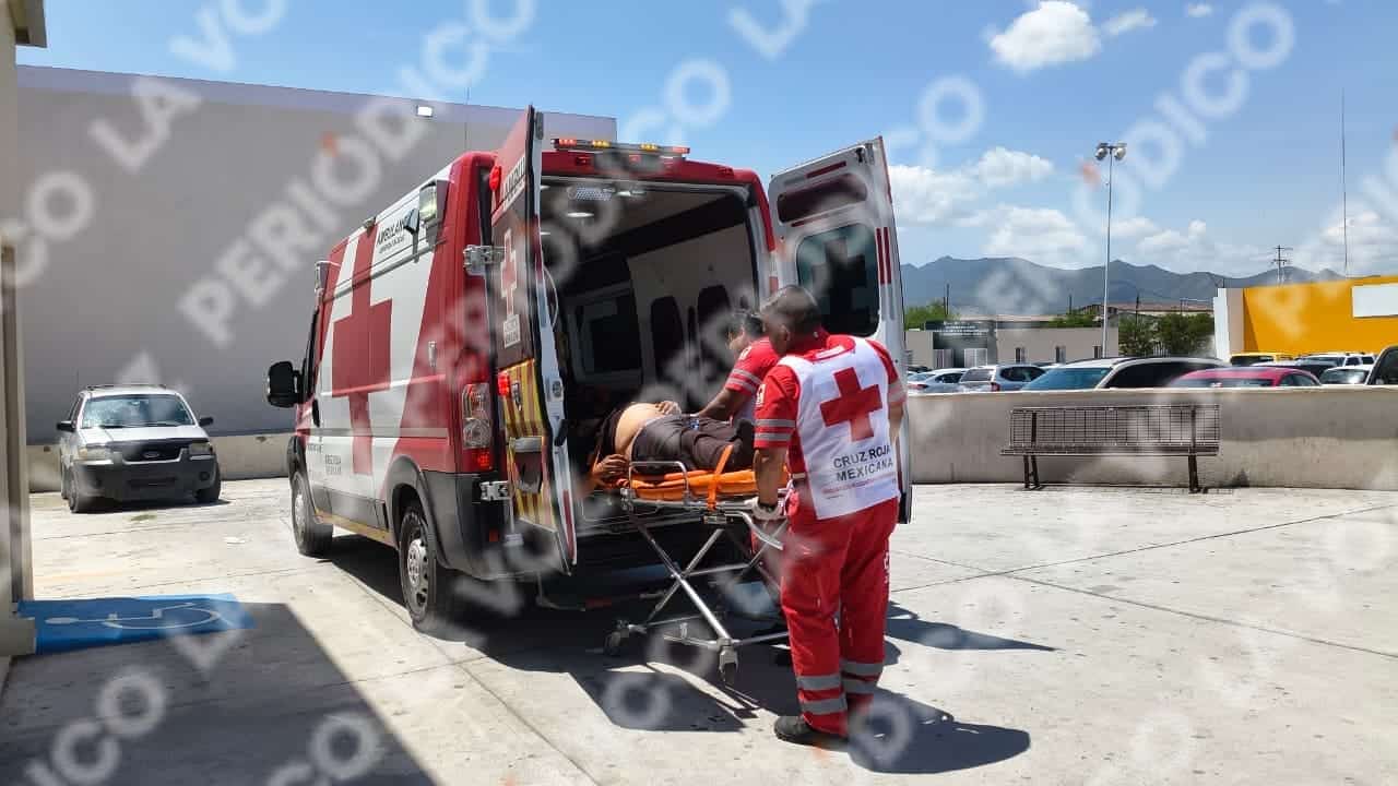 Muere hombre tras caer de escalera mientras llenaba abanico