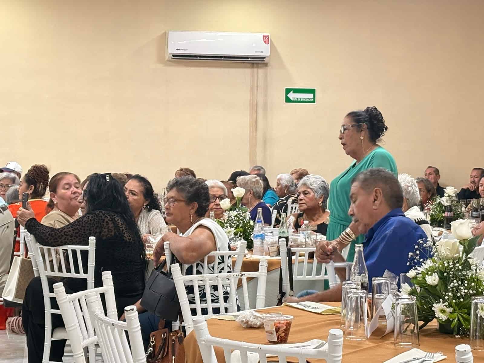 Frontera: Sara Irma P&eacute;rez Cant&uacute; promueve actividades para adultos mayores