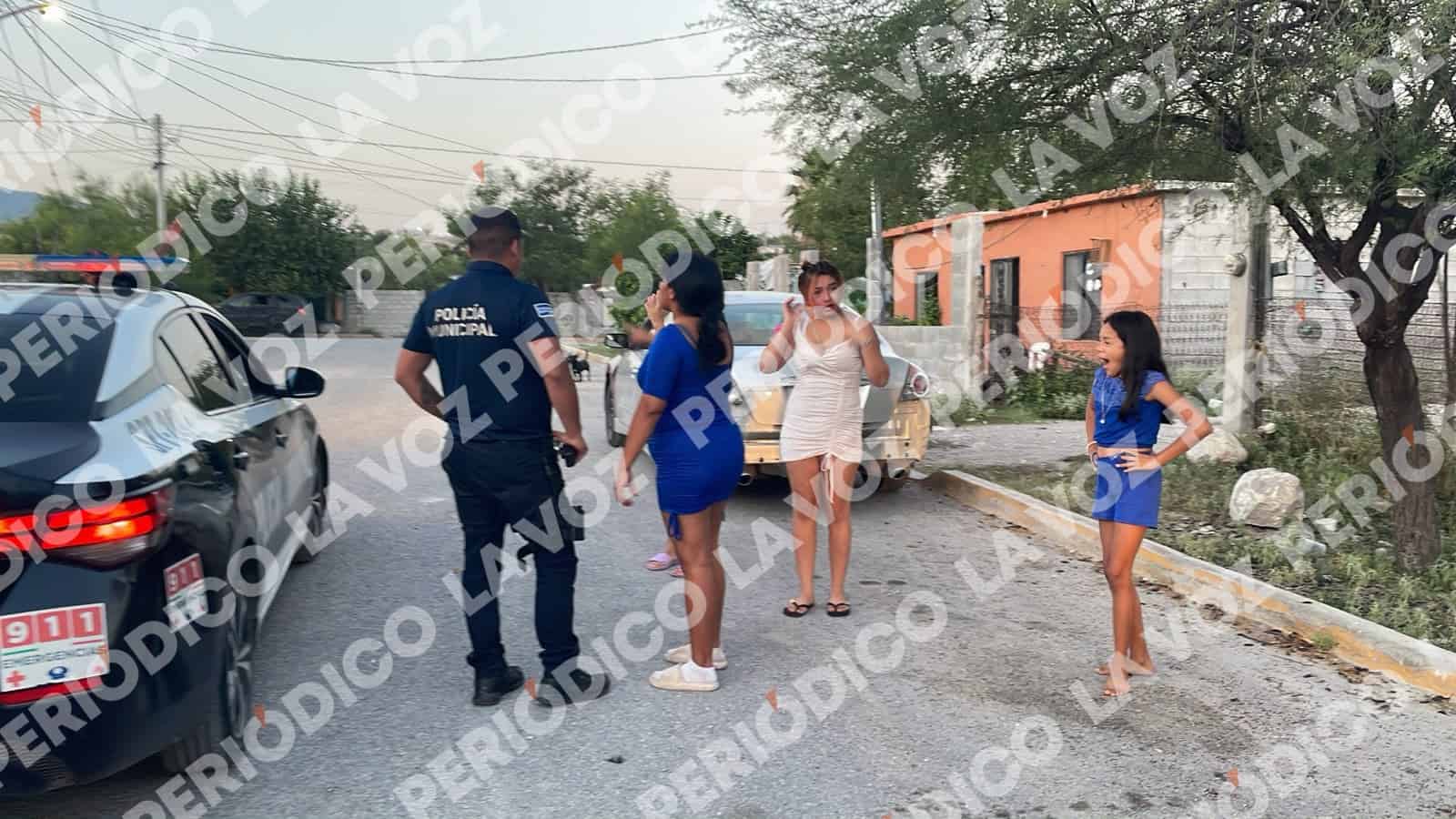 Mujer es agredida por compa&ntilde;eras en bar Excalibur de Monclova