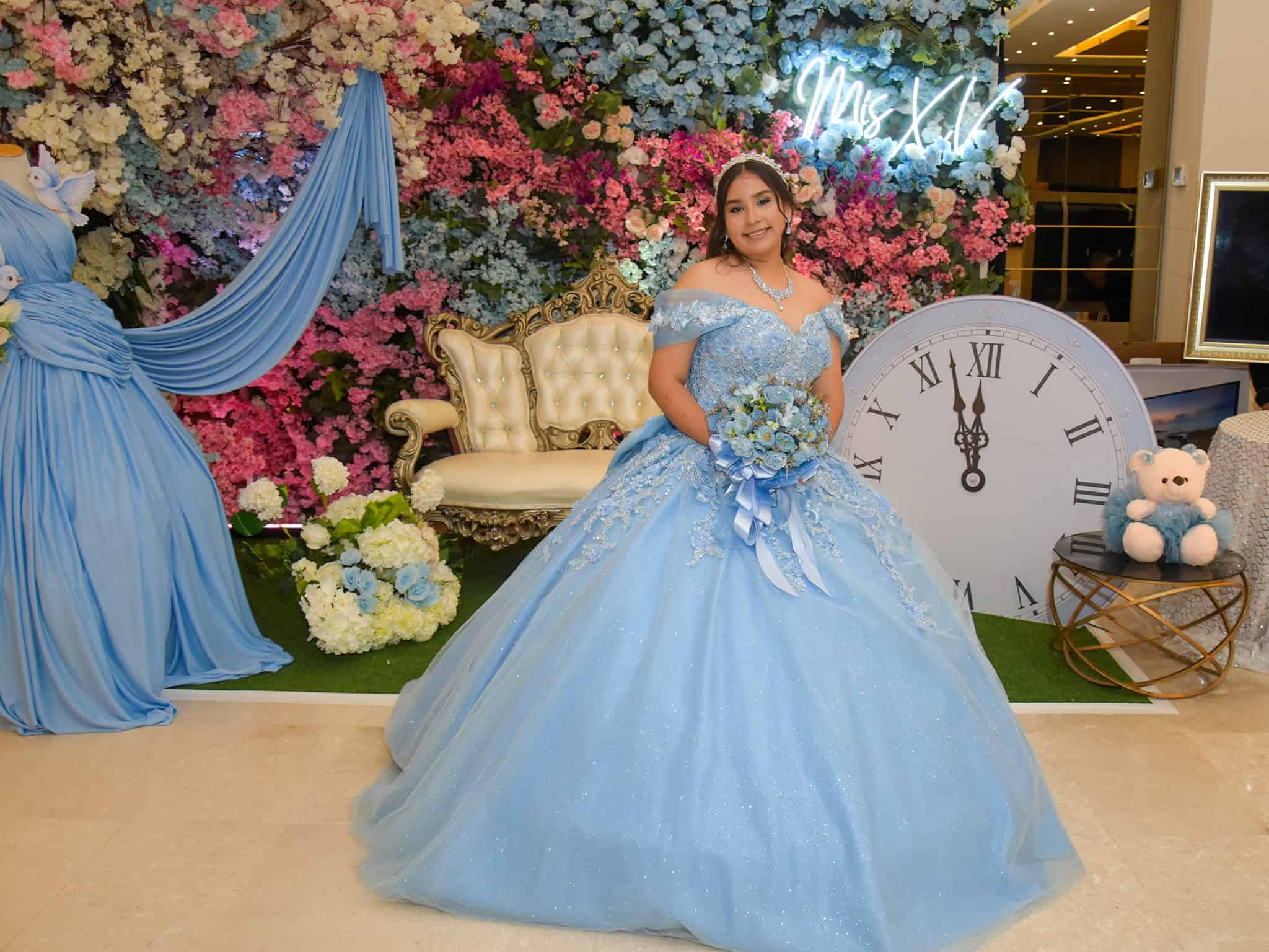 Sharon Aguilera celebra sus XV a&ntilde;os en una emotiva recepci&oacute;n