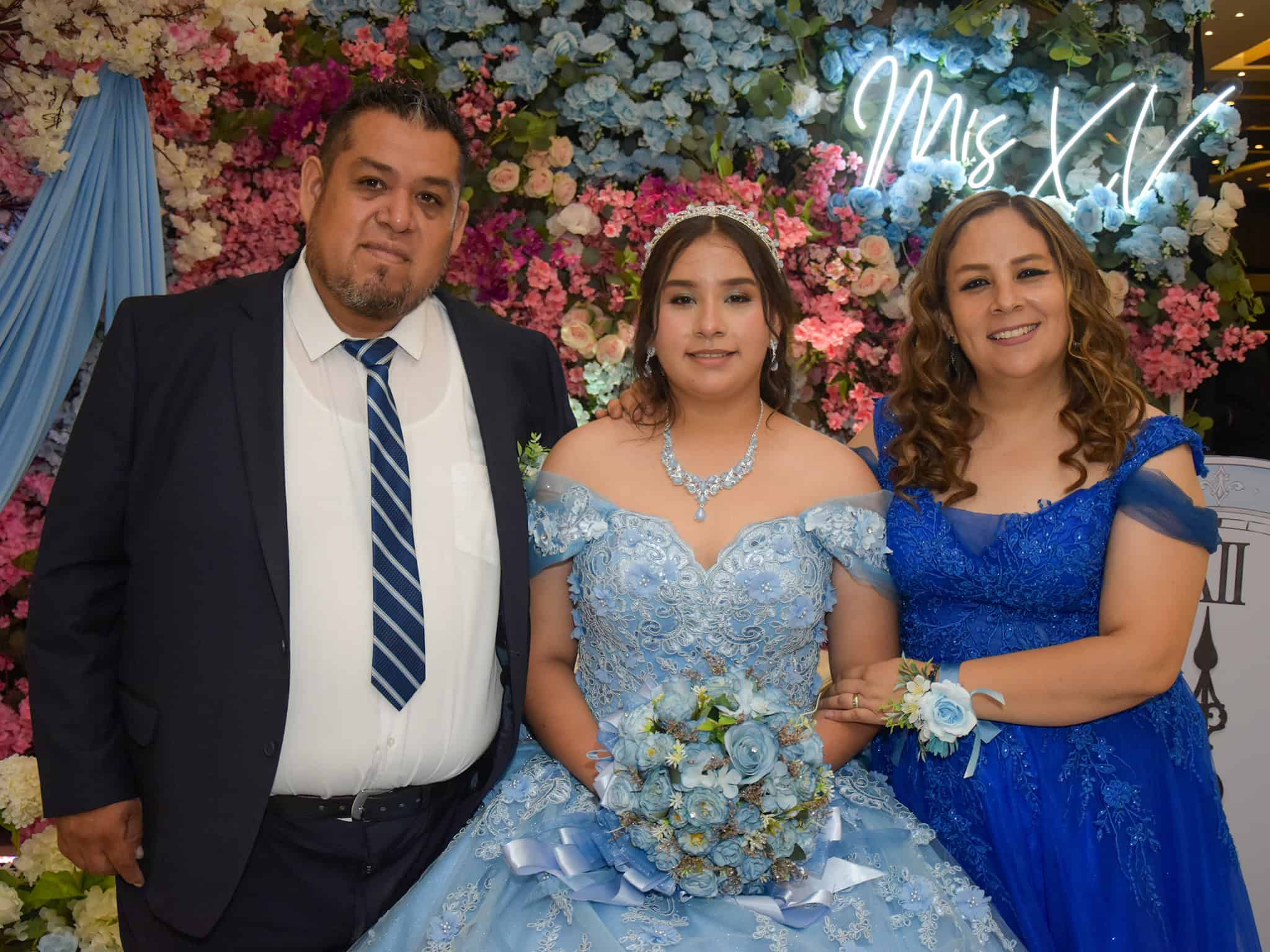 Sharon Aguilera celebra sus XV a&ntilde;os en una emotiva recepci&oacute;n