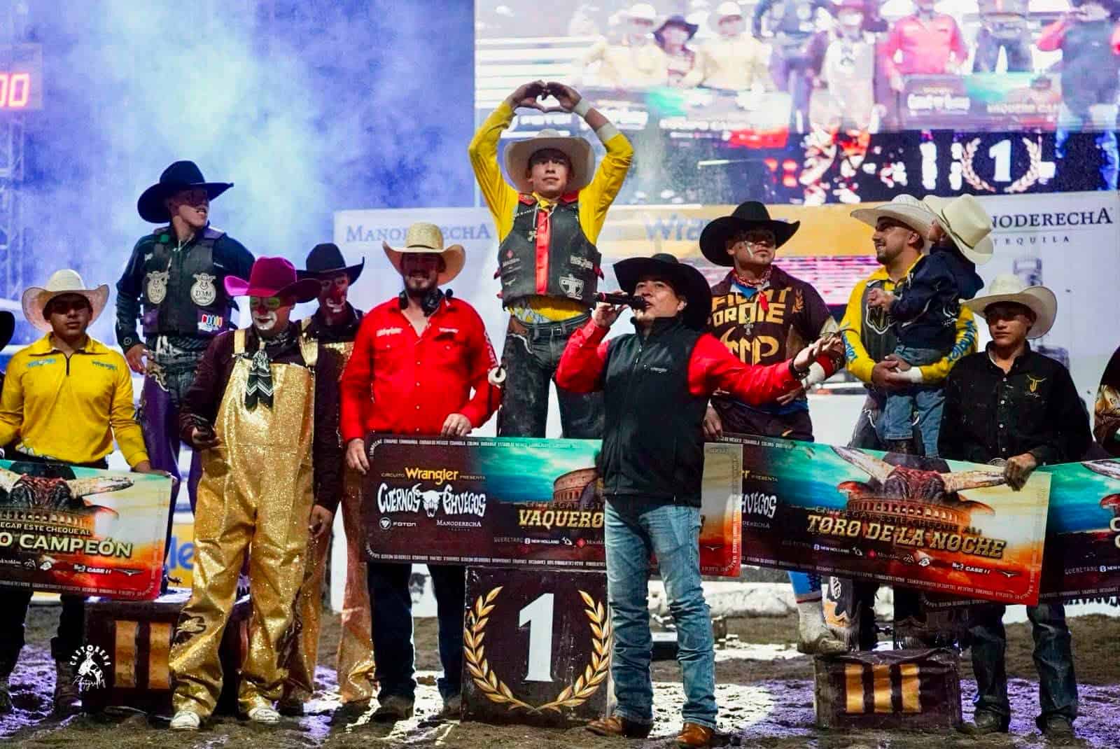 Jinete Brayan Medina destaca en Cuernos Chuecos en Jalisco