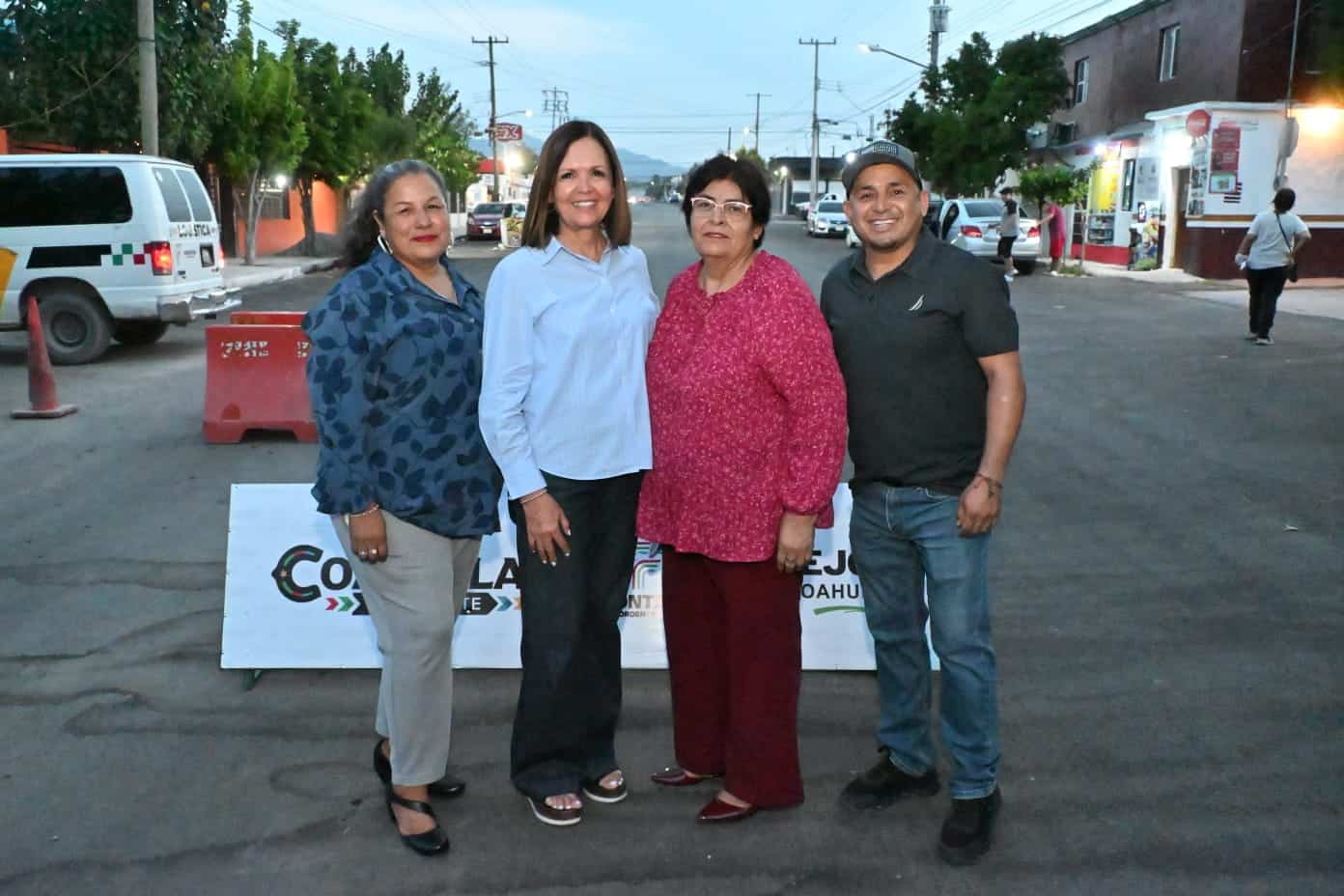 Entrega  Sari P&eacute;rez obra de recarpeteo en la colonia Guadalupe Borja
