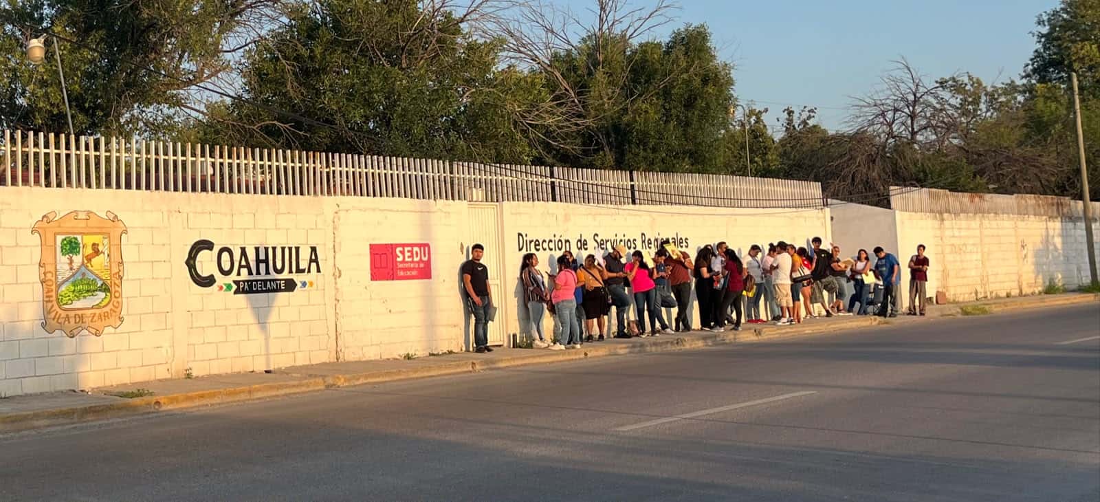 Registran alta participaci&oacute;n en inscripciones para preparatoria abierta en Acu&ntilde;a
