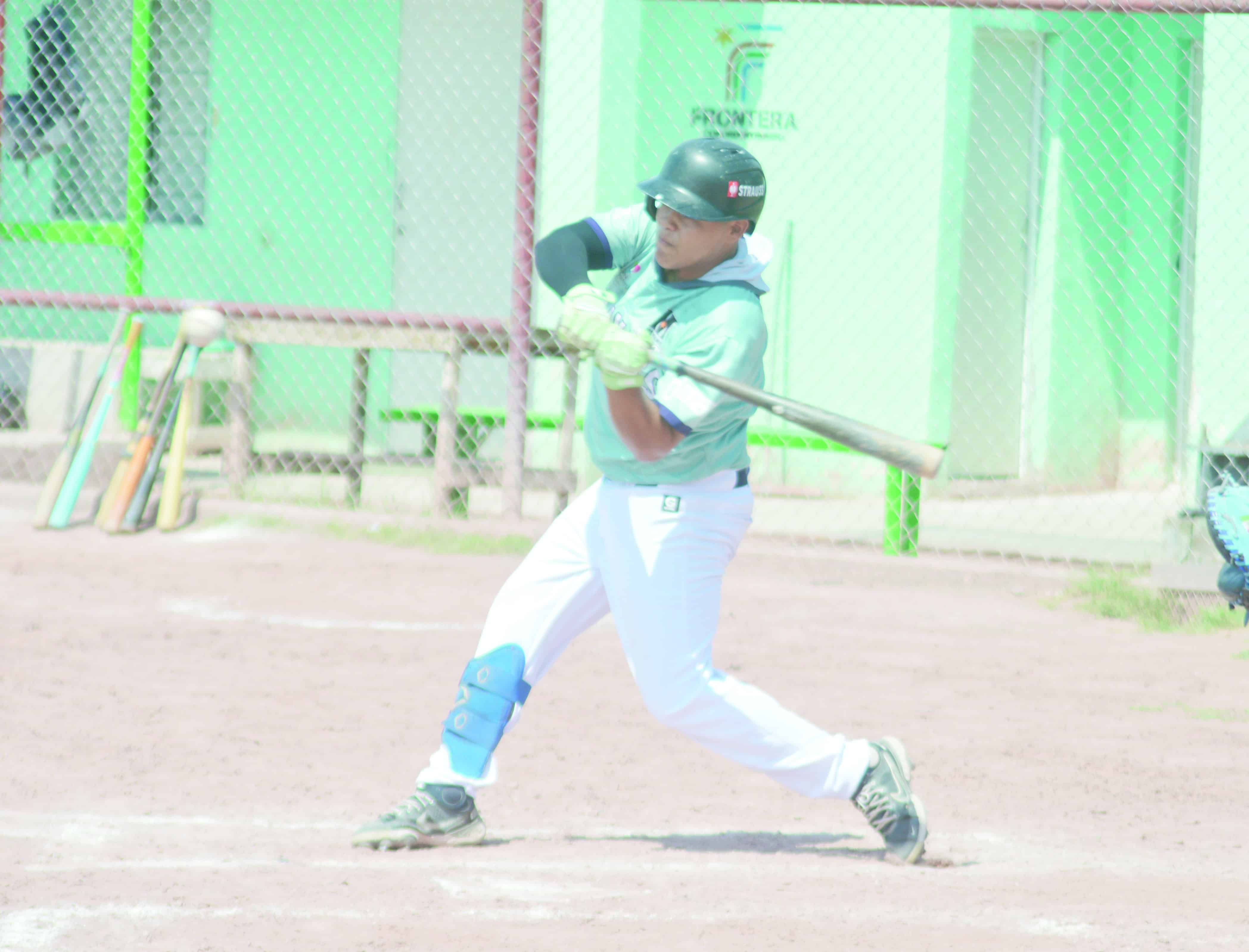 Rieleros triunfan 4-1 sobre Yankees en Monclova: David Ibarra brilla