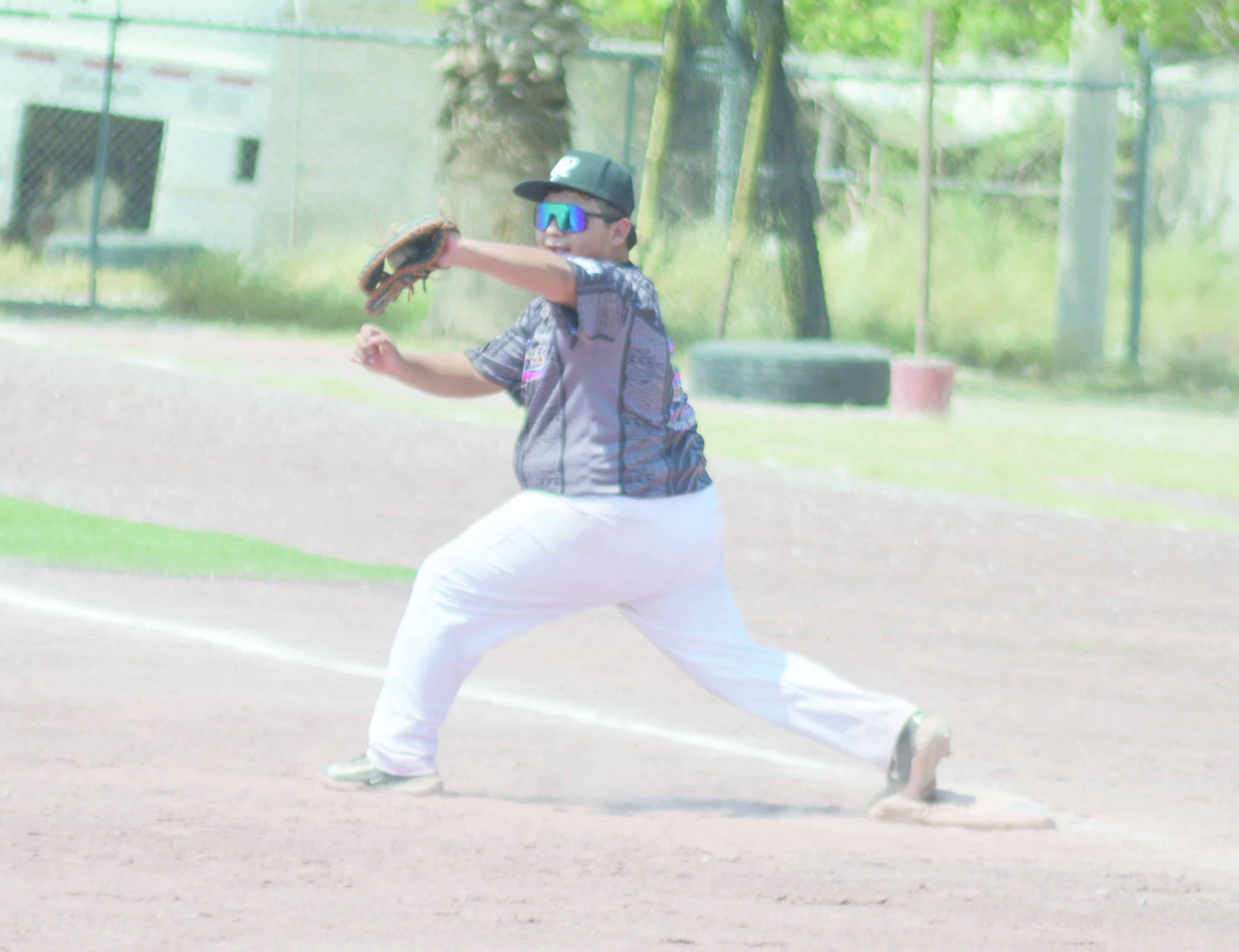 Rieleros triunfan 4-1 sobre Yankees en Monclova: David Ibarra brilla