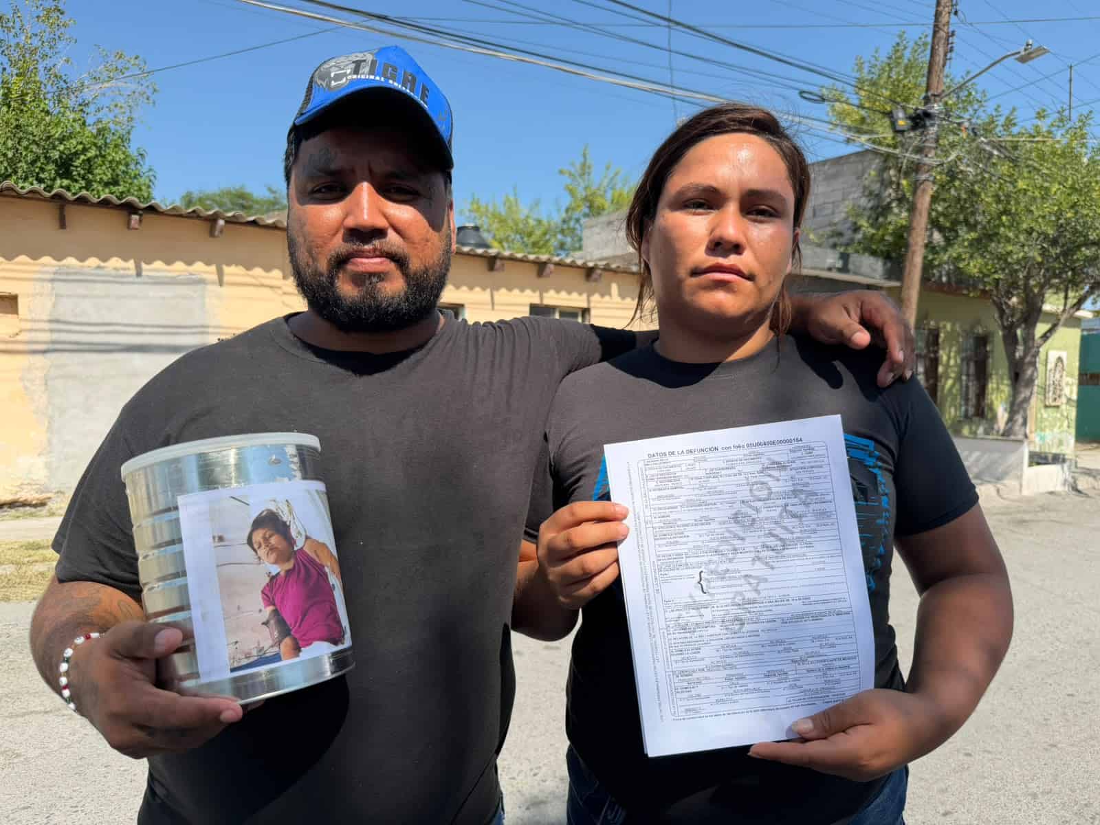 Diana G&aacute;mez busca ayuda en Monclova tras fallecimiento de su madre