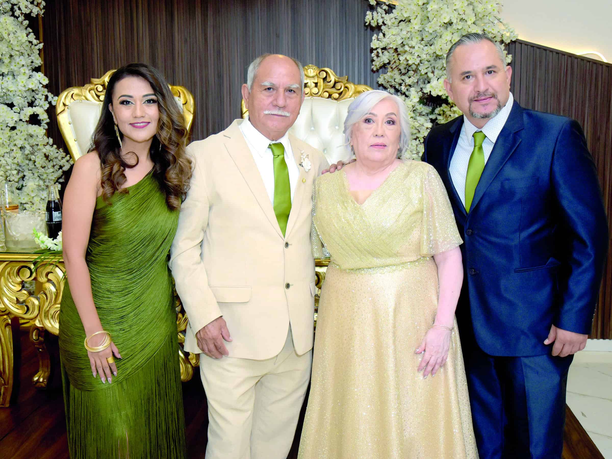 Emotiva celebraci&oacute;n del 50 aniversario de Juanita y Vicente
