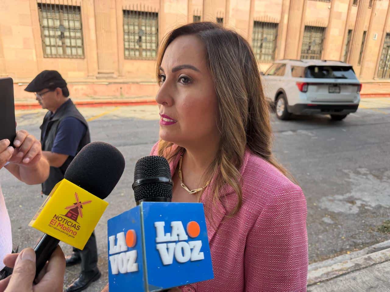 Respaldan regulaci&oacute;n de celulares y redes sociales en escuelas