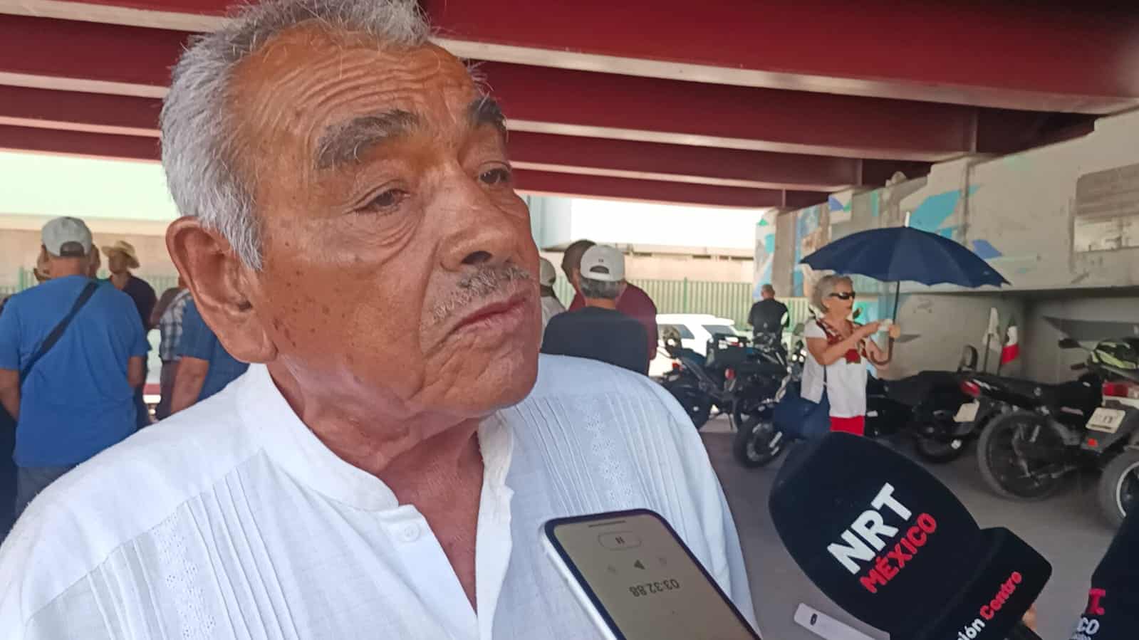 Protesta de derechohabientes del IMSS en Monclova termina en enfrentamiento