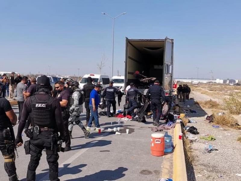 Sentencian a traficante que abandon&oacute; a 160 migrantes