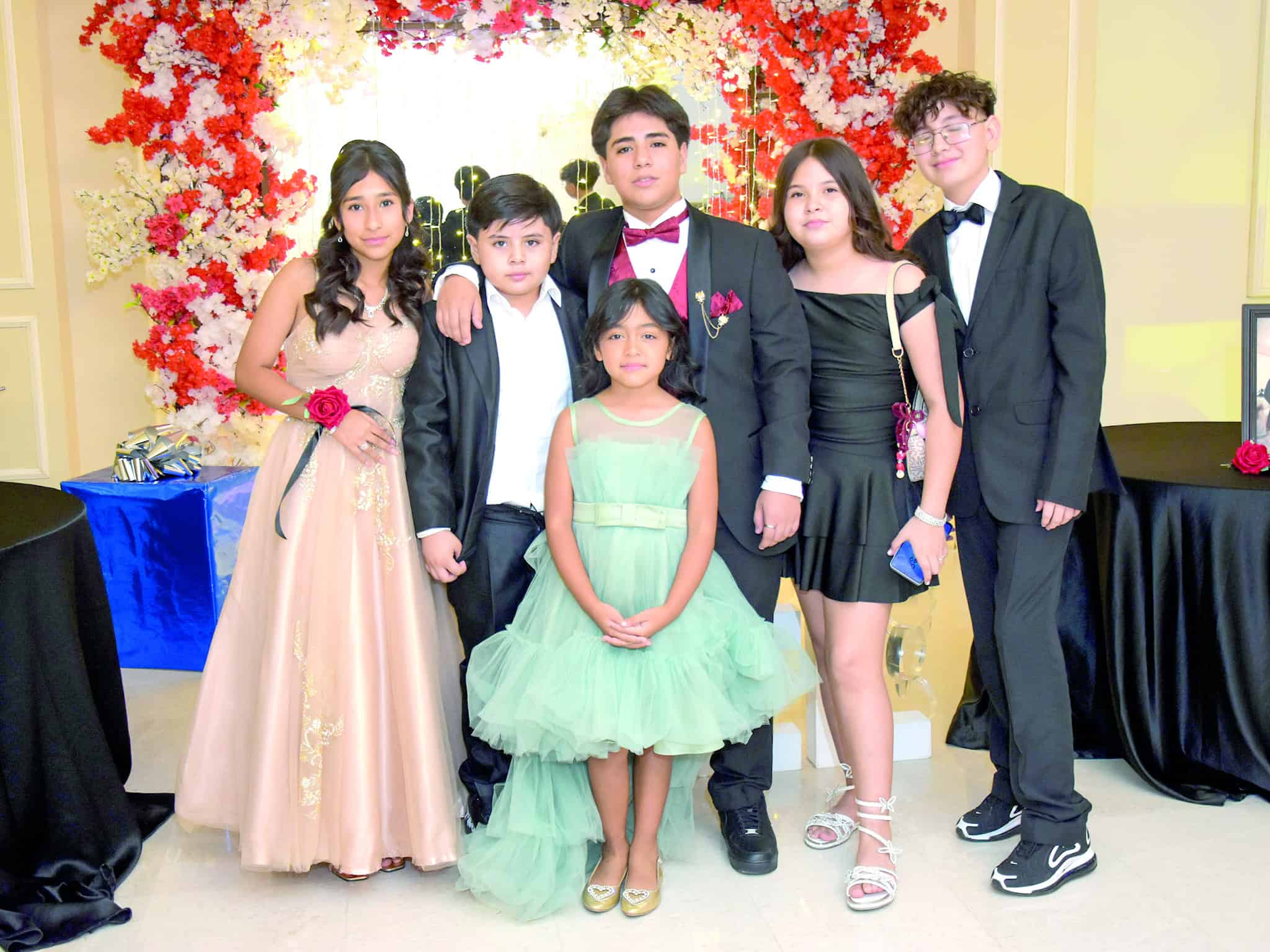 Misa y recepci&oacute;n marcan la celebraci&oacute;n de XV a&ntilde;os de Axel Emmanuel