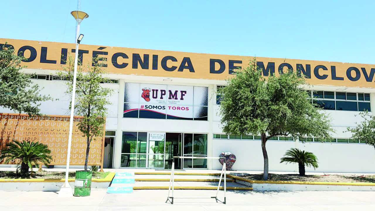Estudiantes de Monclova mejoran habilidades con IA en la universidad