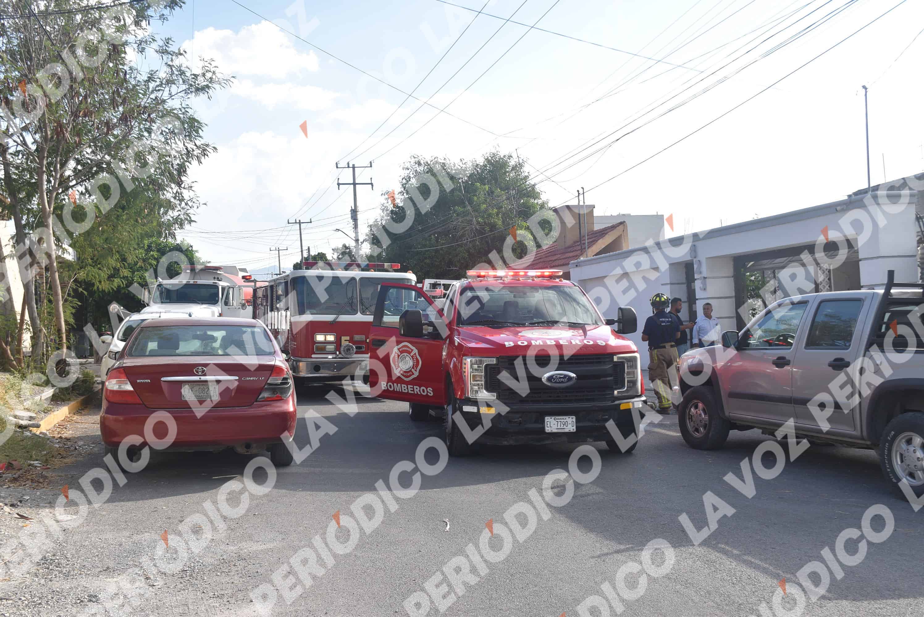Bomberos controlan incendio en bodega de Monclova