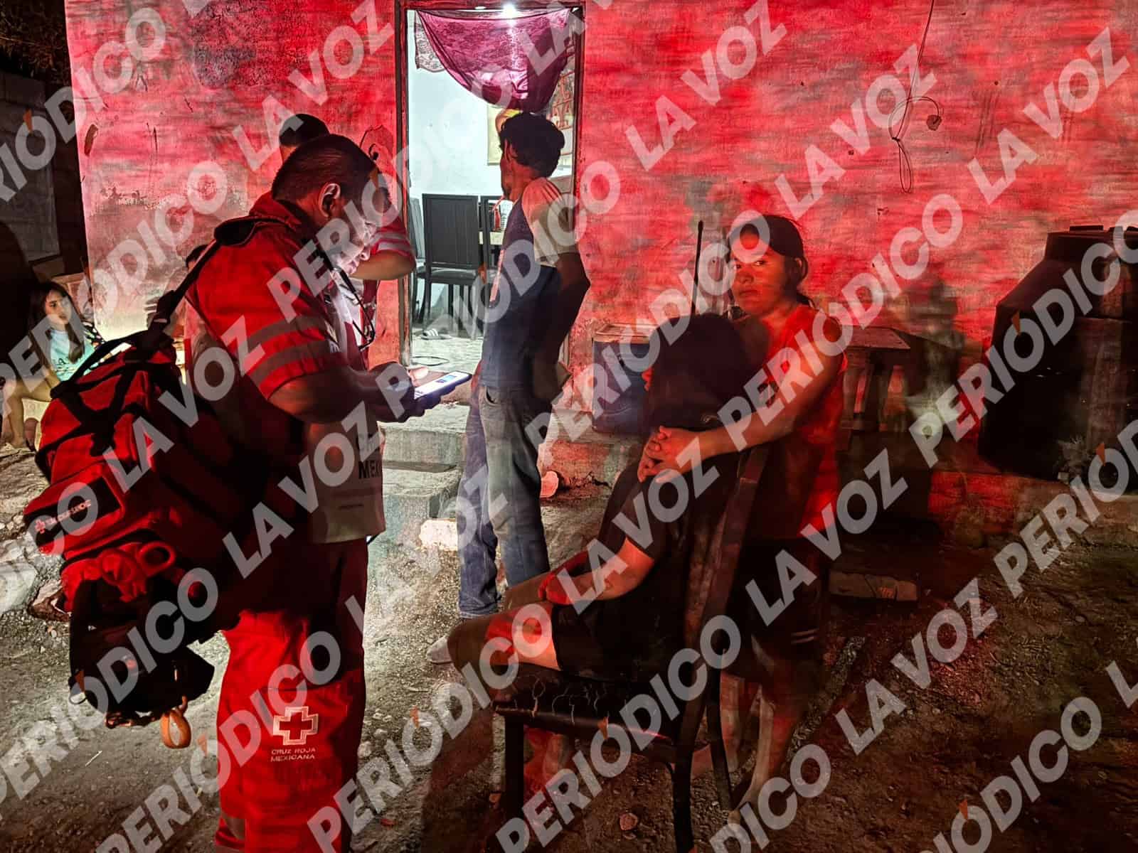 Joven cae en arroyo de Monclova y es auxiliada