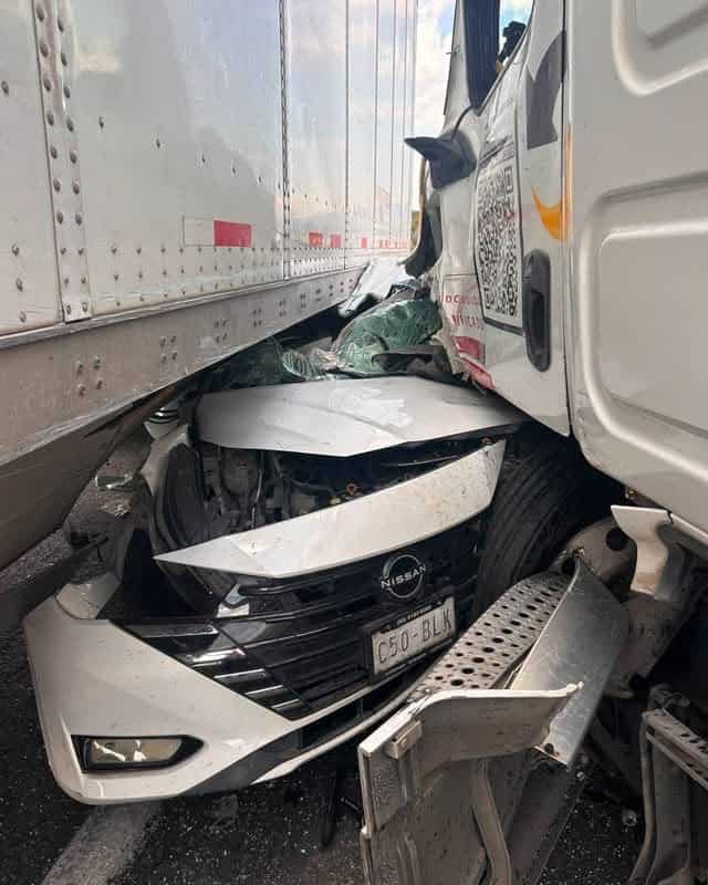 Hombre pierde la vida en accidente m&uacute;ltiple en Ramos Arizpe