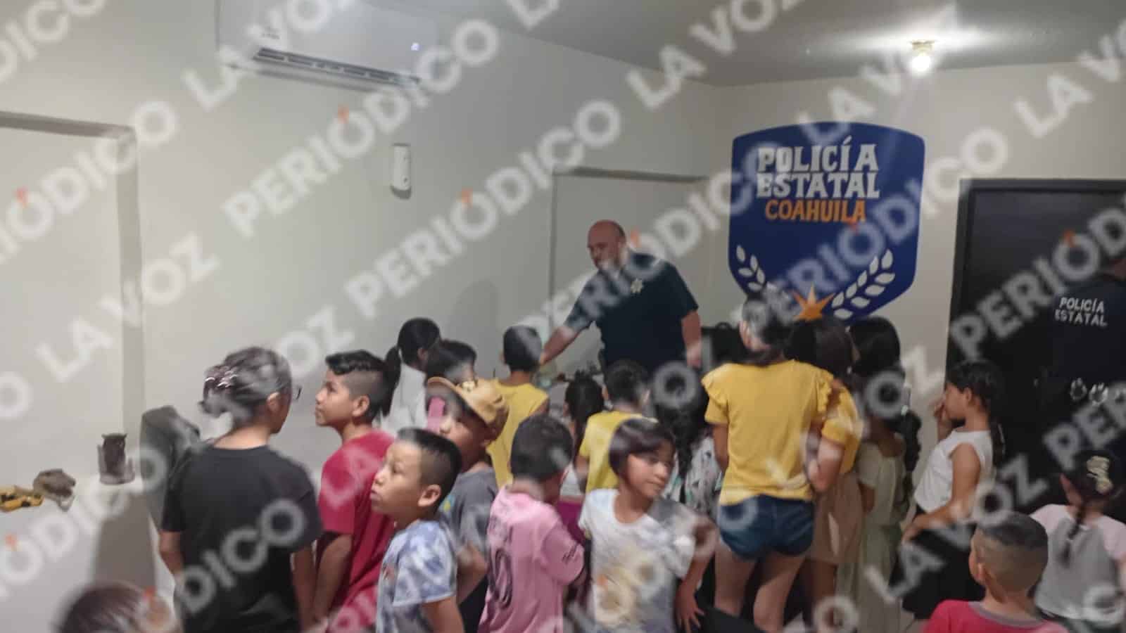 Seguridad P&uacute;blica de Casta&ntilde;os apoya a ni&ntilde;os con &uacute;tiles escolares