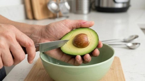 Hospital de Alemania registra 80 casos de mano de aguacate desde 2020