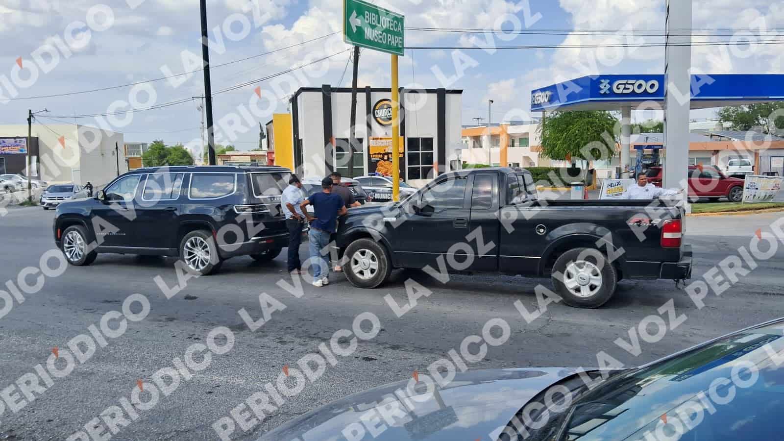 Choque por alcance en Monclova: da&ntilde;os materiales en dos camionetas