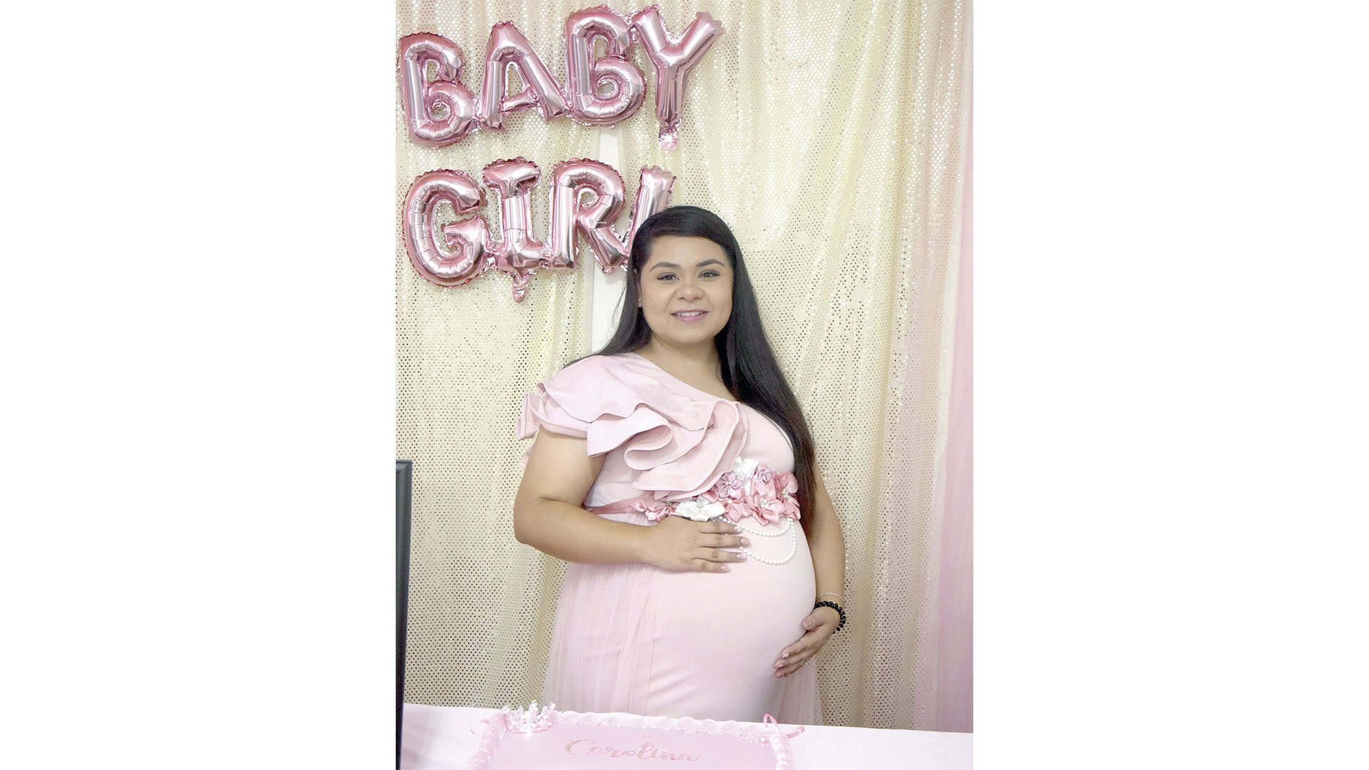 Mery Garc&iacute;a celebra su baby shower en compa&ntilde;&iacute;a de su familia