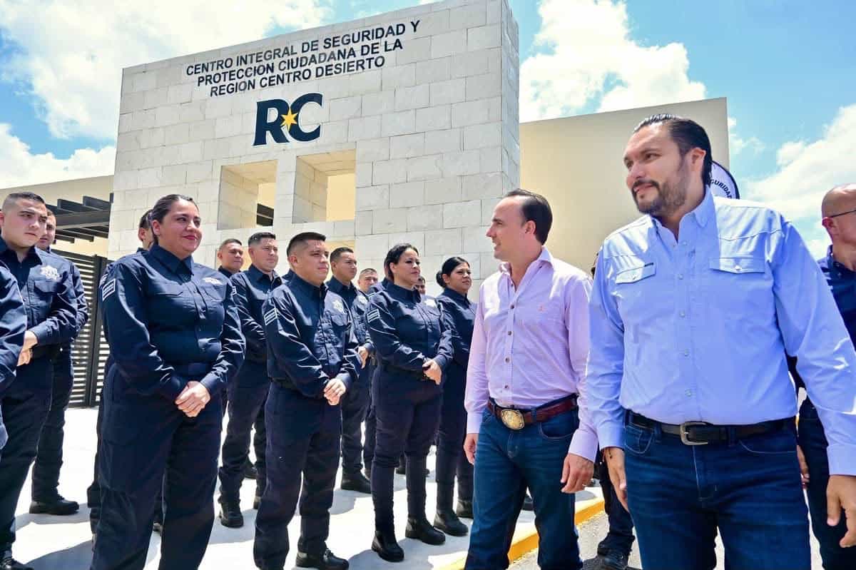 Manolo Jim&eacute;nez entrega nuevo Centro Integral de Seguridad en Monclova