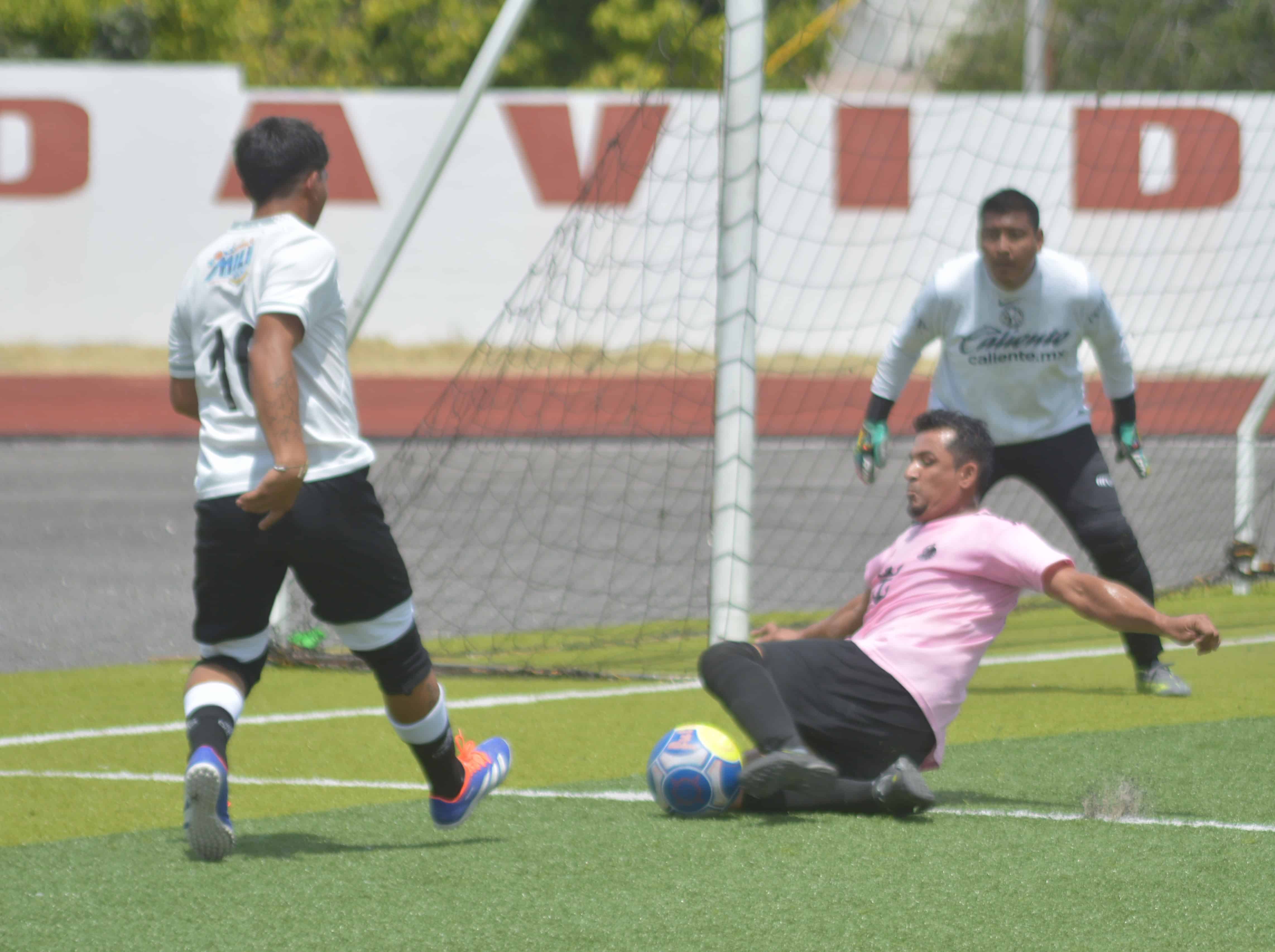 Santos ATF se corona campe&oacute;n de Primera B en Frontera: 4-1 sobre &Aacute;ngeles