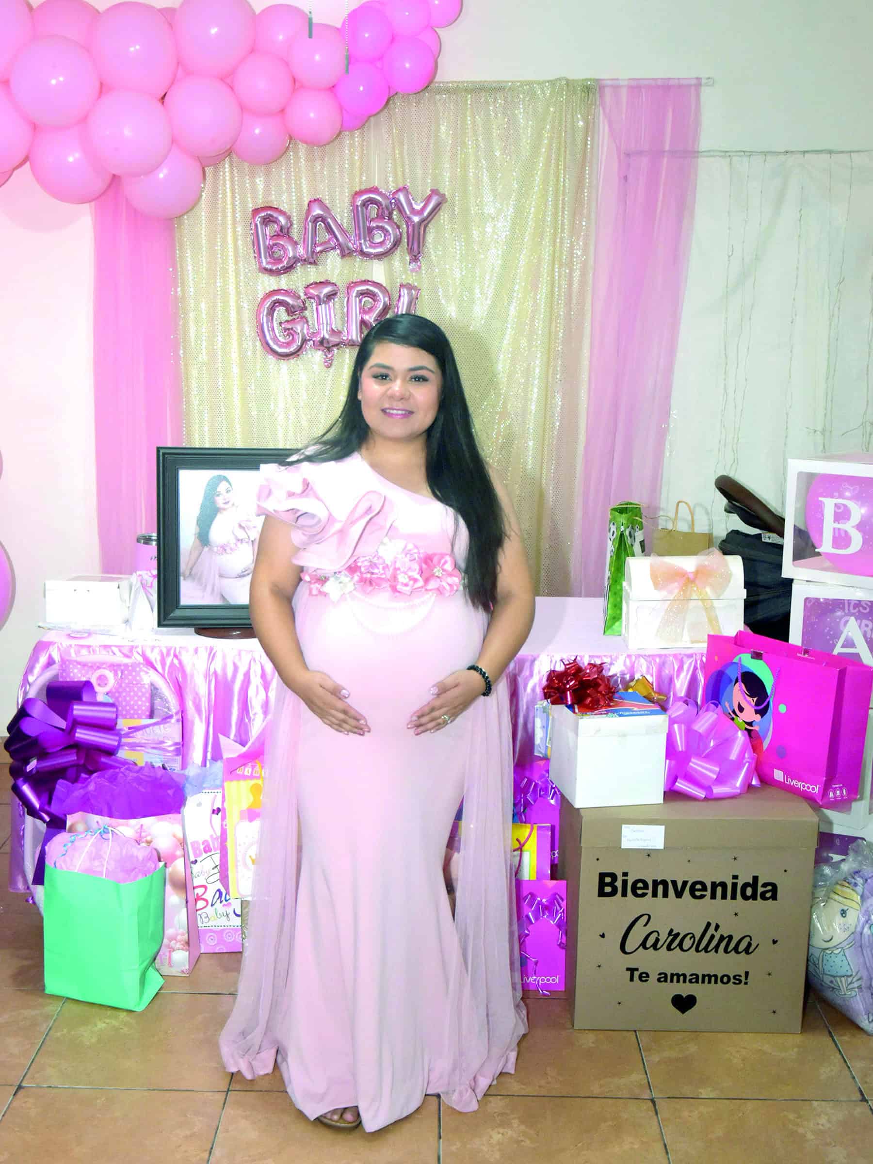 Mery Garc&iacute;a celebra su baby shower en compa&ntilde;&iacute;a de su familia