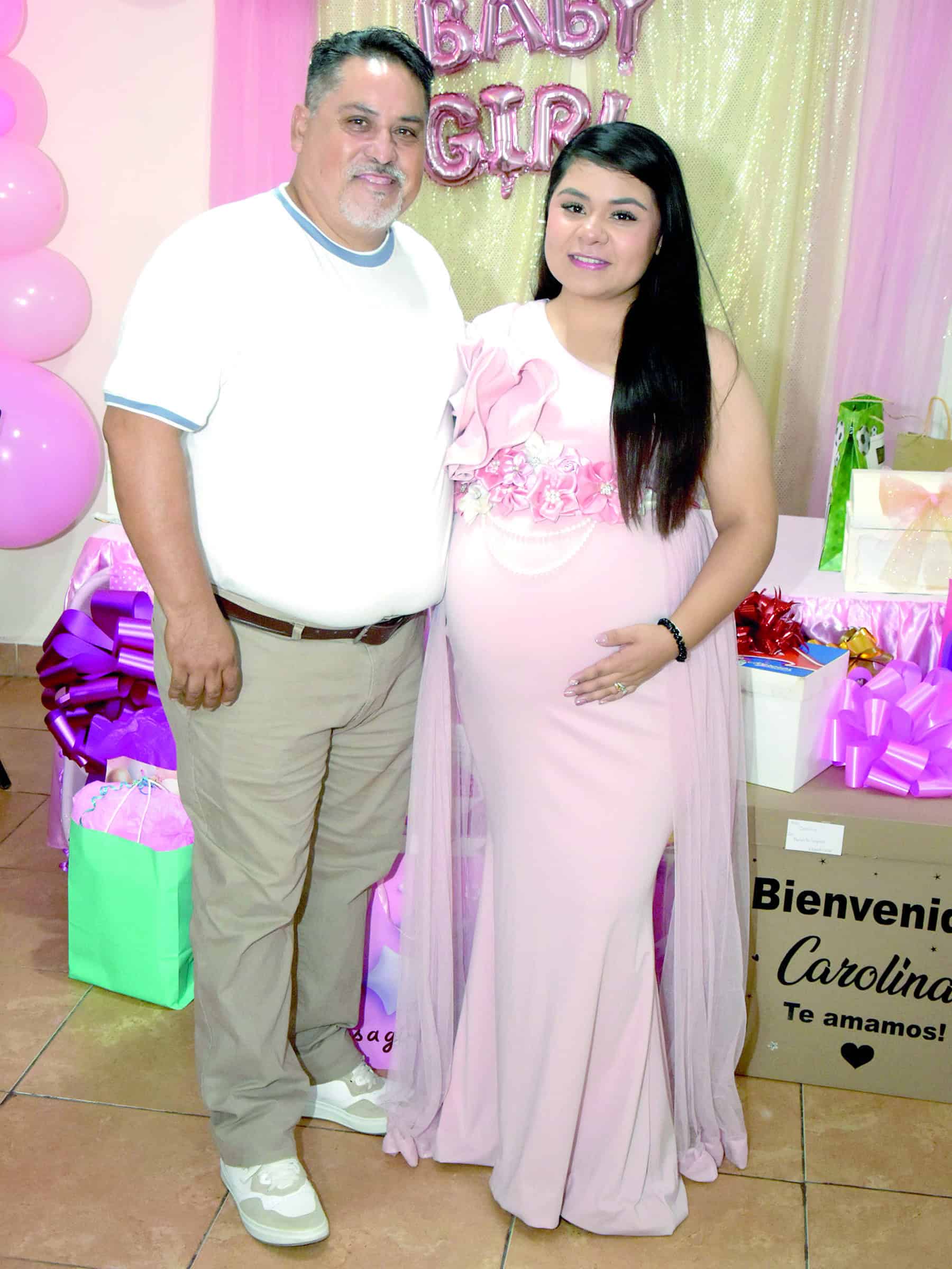 Mery Garc&iacute;a celebra su baby shower en compa&ntilde;&iacute;a de su familia