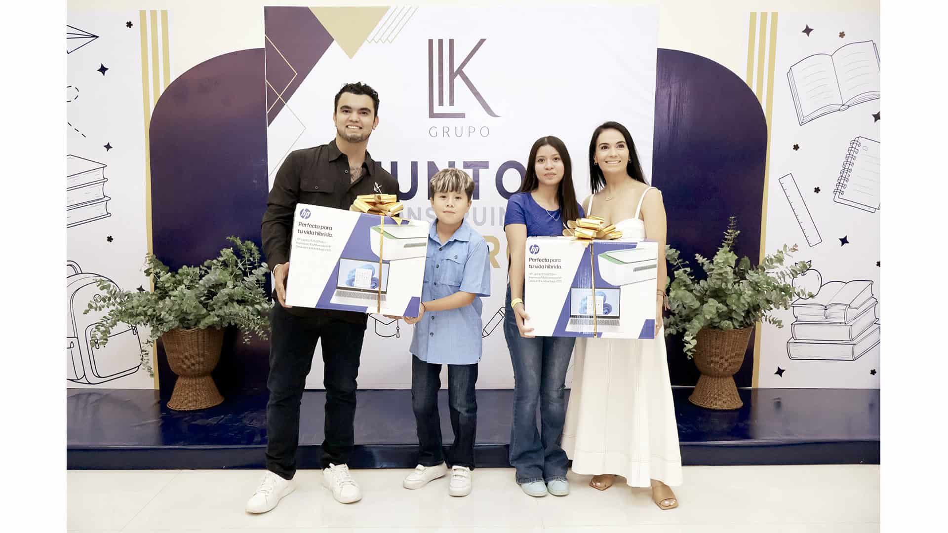 Celebran primera edici&oacute;n de "Brillando Juntos"