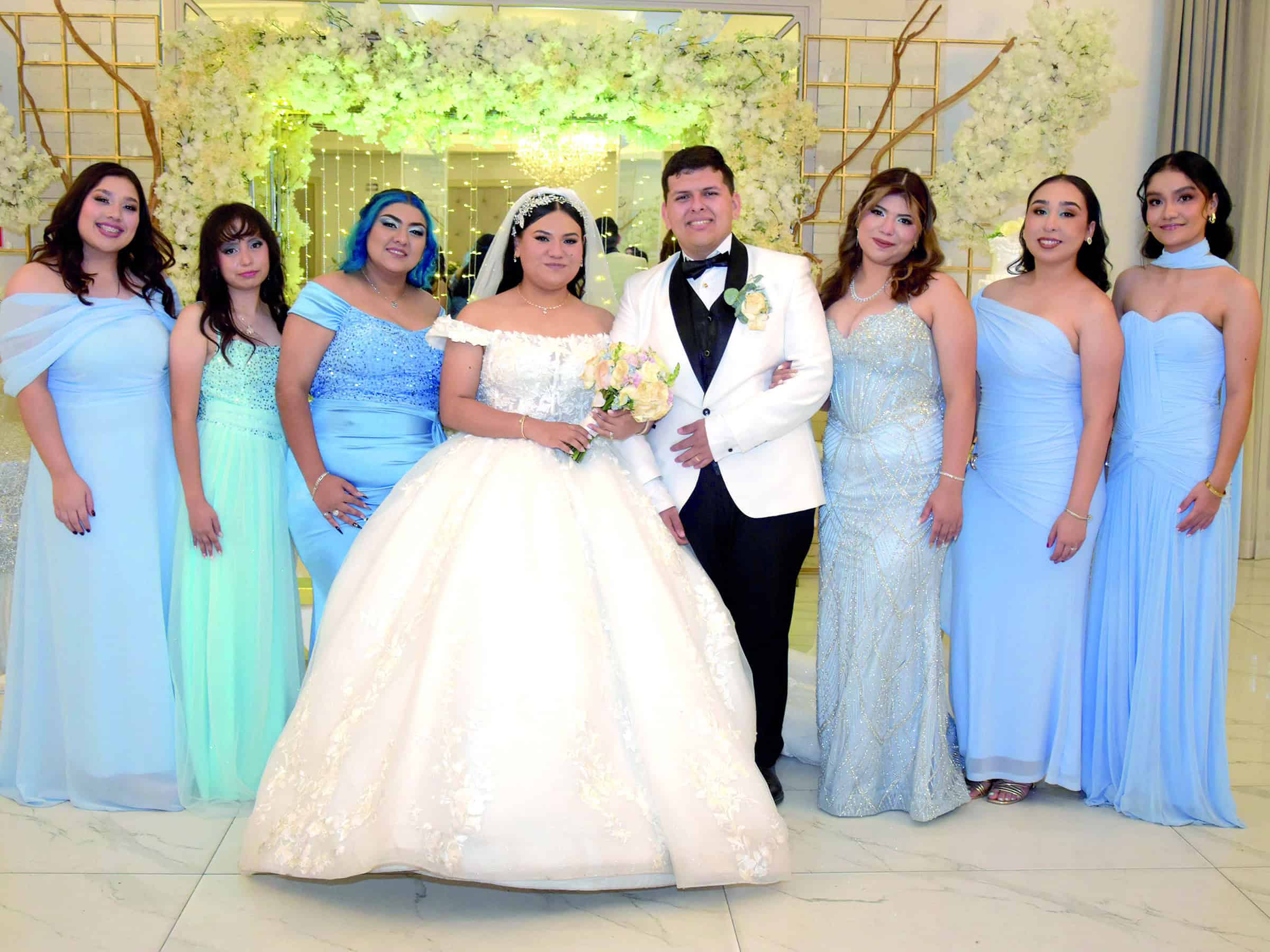 Emotiva ceremonia matrimonial de Evelyn Sol&iacute;s y Daniel &Aacute;brego en Santa Ana