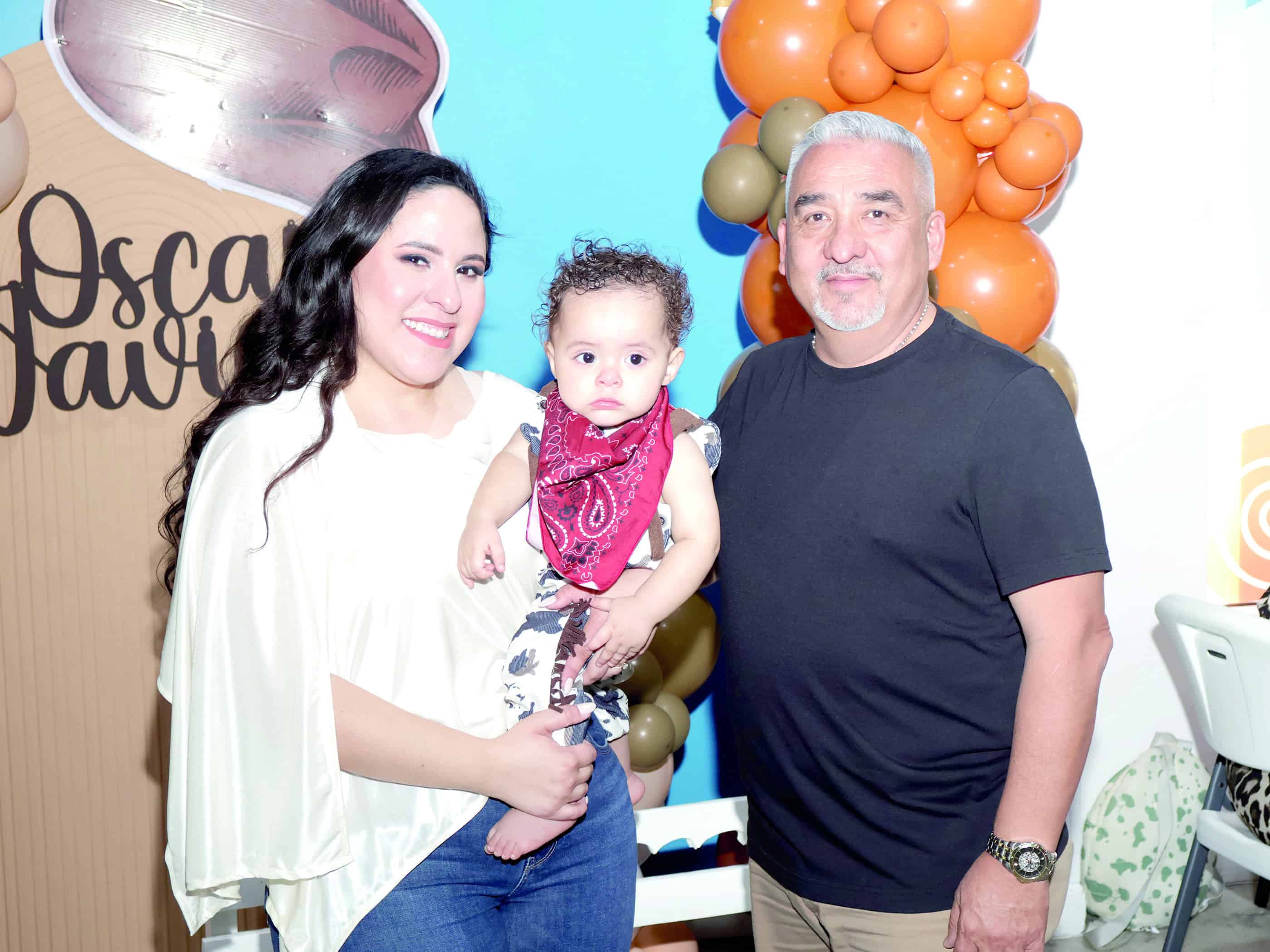 &Oacute;scar Javier Aranda celebra su primer cumplea&ntilde;os
