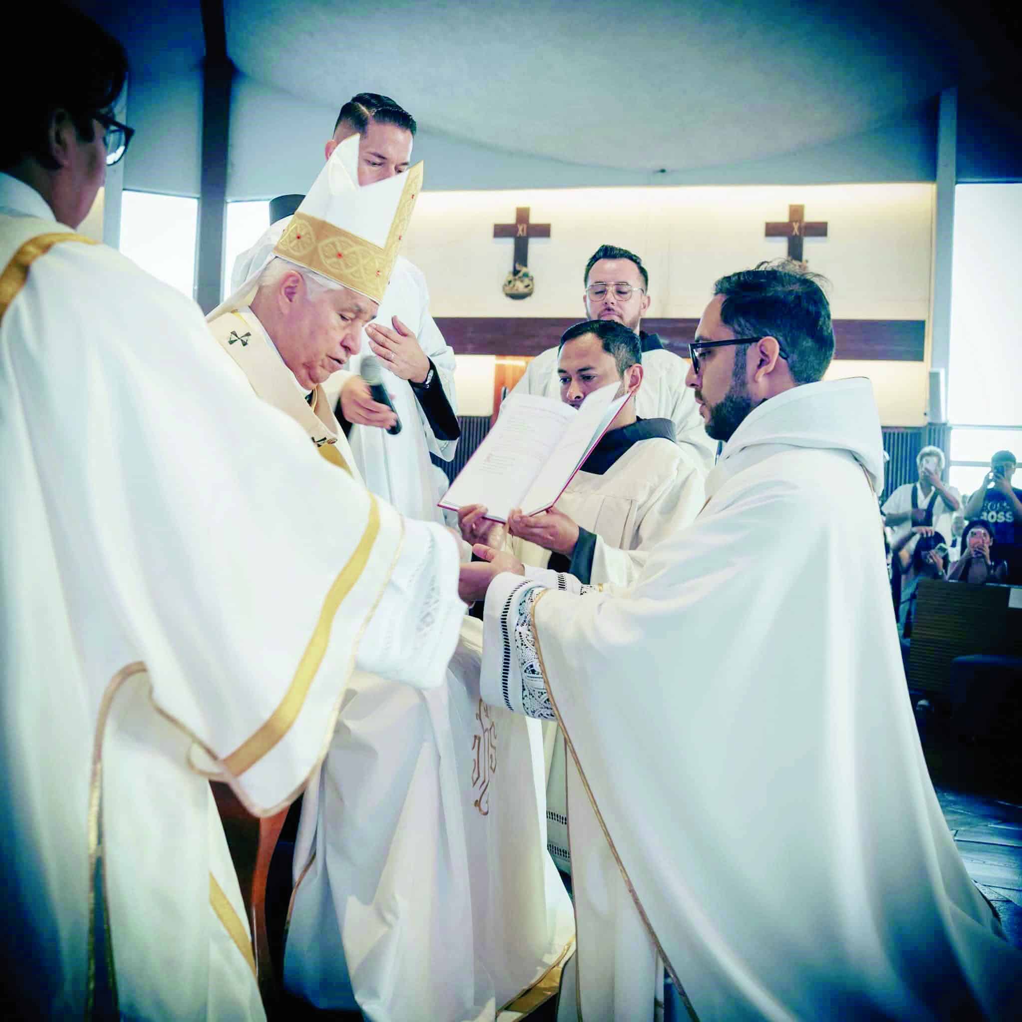 De Monclova a Belice; Fray ya es sacerdote