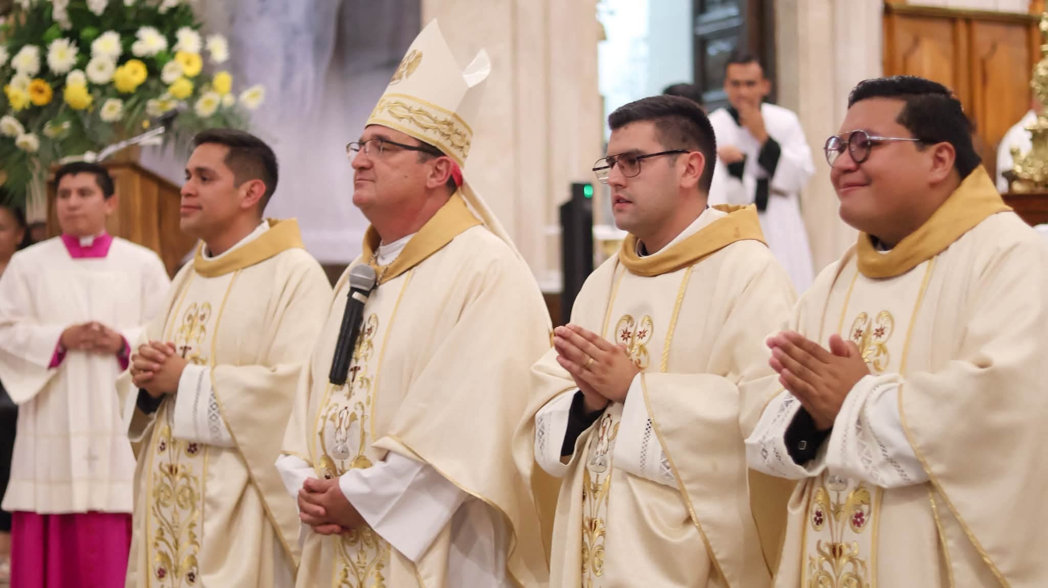 Ordenan a tres sacerdotes para la Diócesis de Saltillo