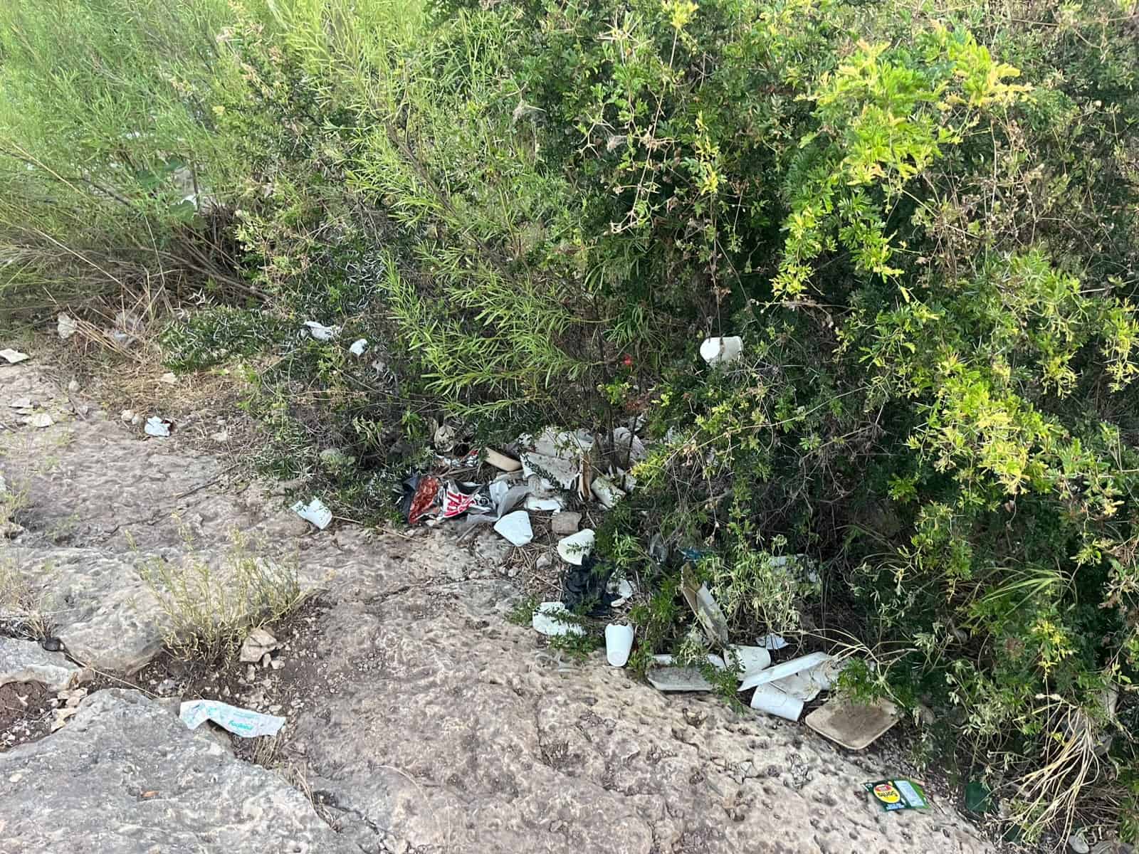 Basura invade &aacute;reas naturales de Ciudad Acu&ntilde;a; piden mayor conciencia a visitantes