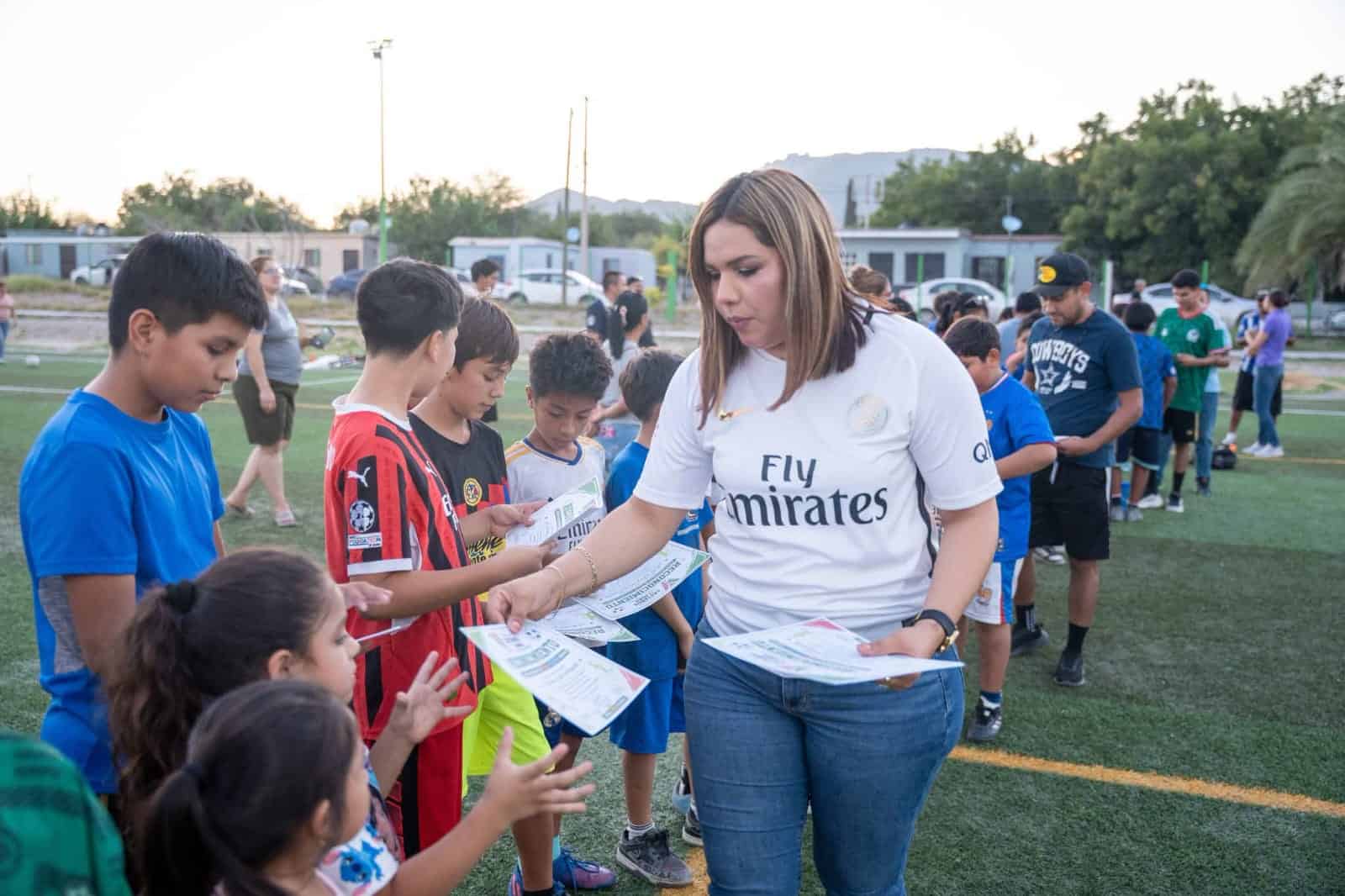 Yesica Sifuentes Zamora clausura cursos deportivos en Casta&ntilde;os