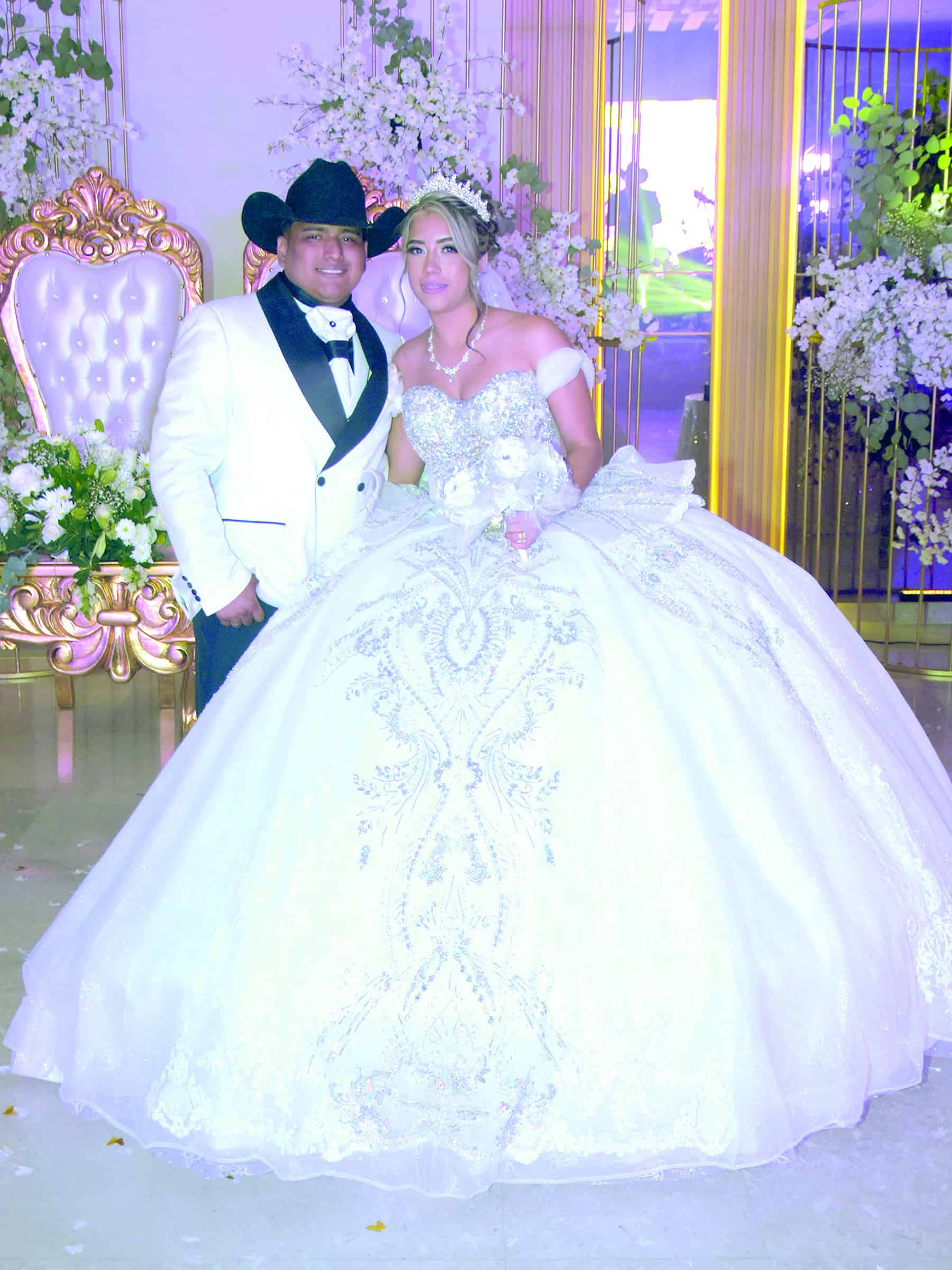 Mia Elizondo y Ricardo Castillo celebran su boda en Monclova