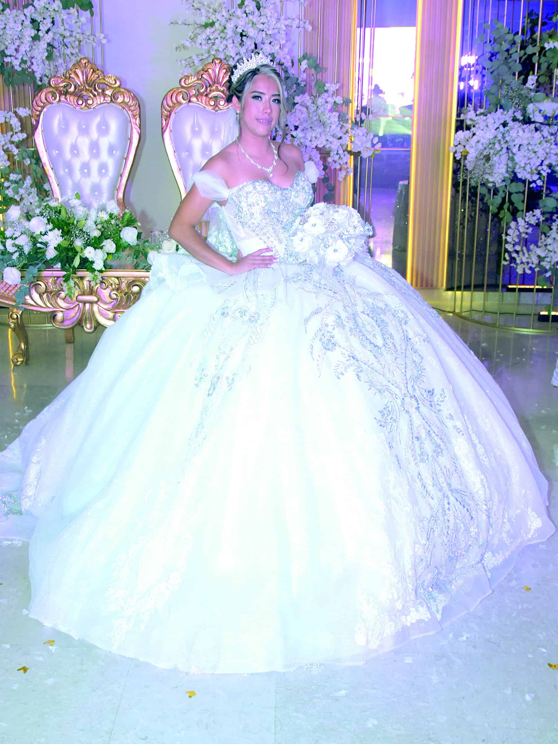 Mia Elizondo y Ricardo Castillo celebran su boda en Monclova