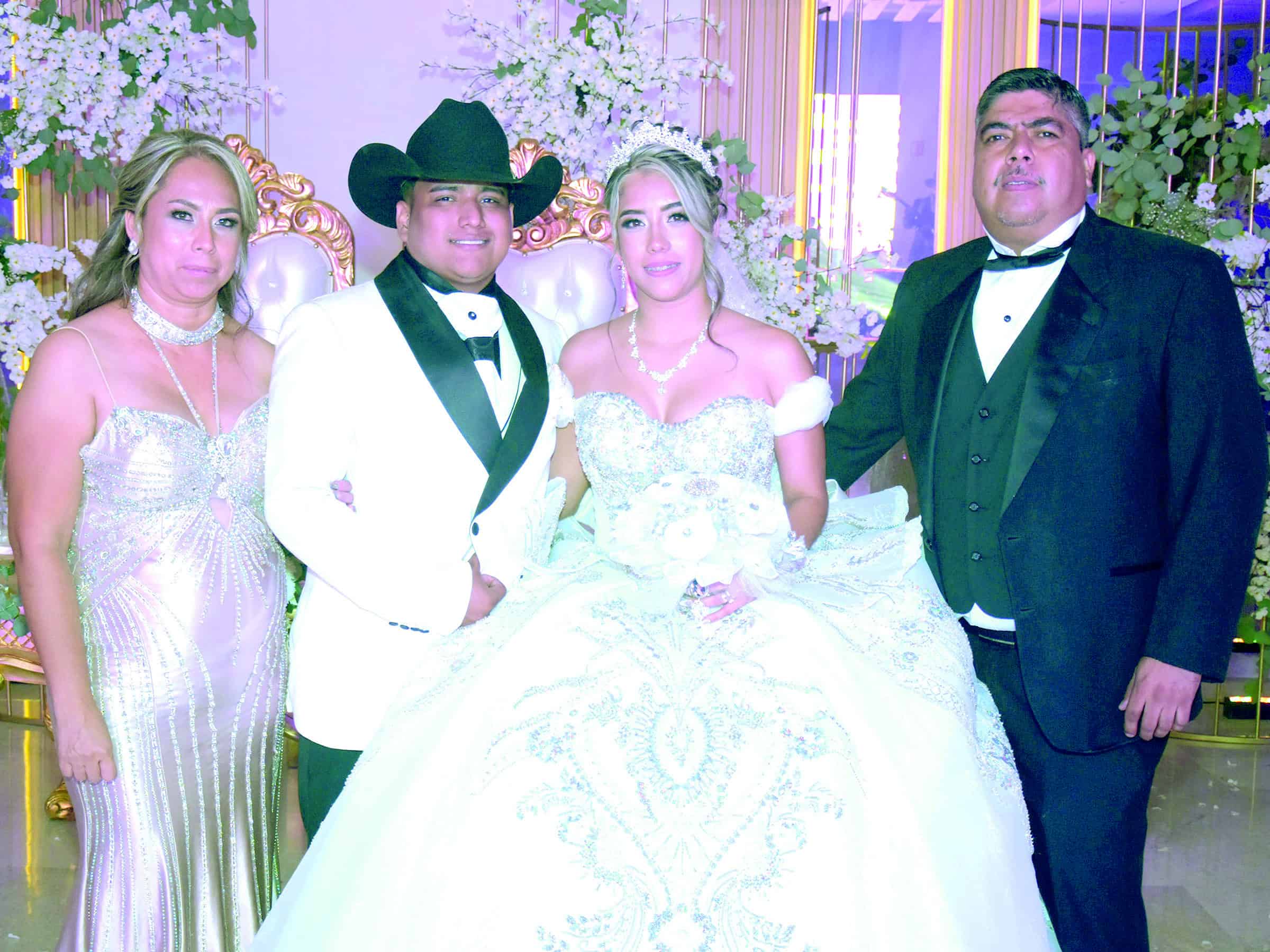 Mia Elizondo y Ricardo Castillo celebran su boda en Monclova