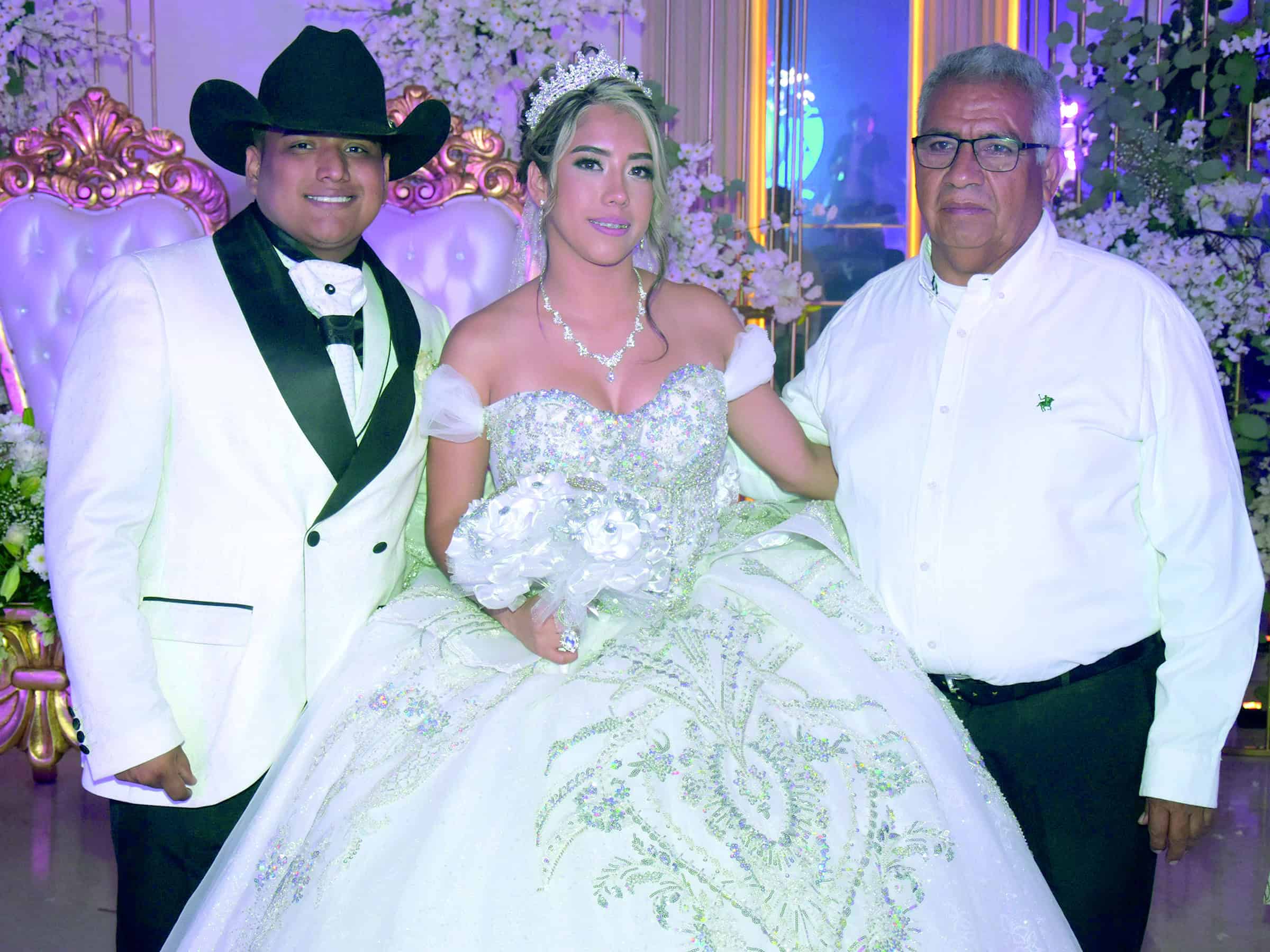 Mia Elizondo y Ricardo Castillo celebran su boda en Monclova