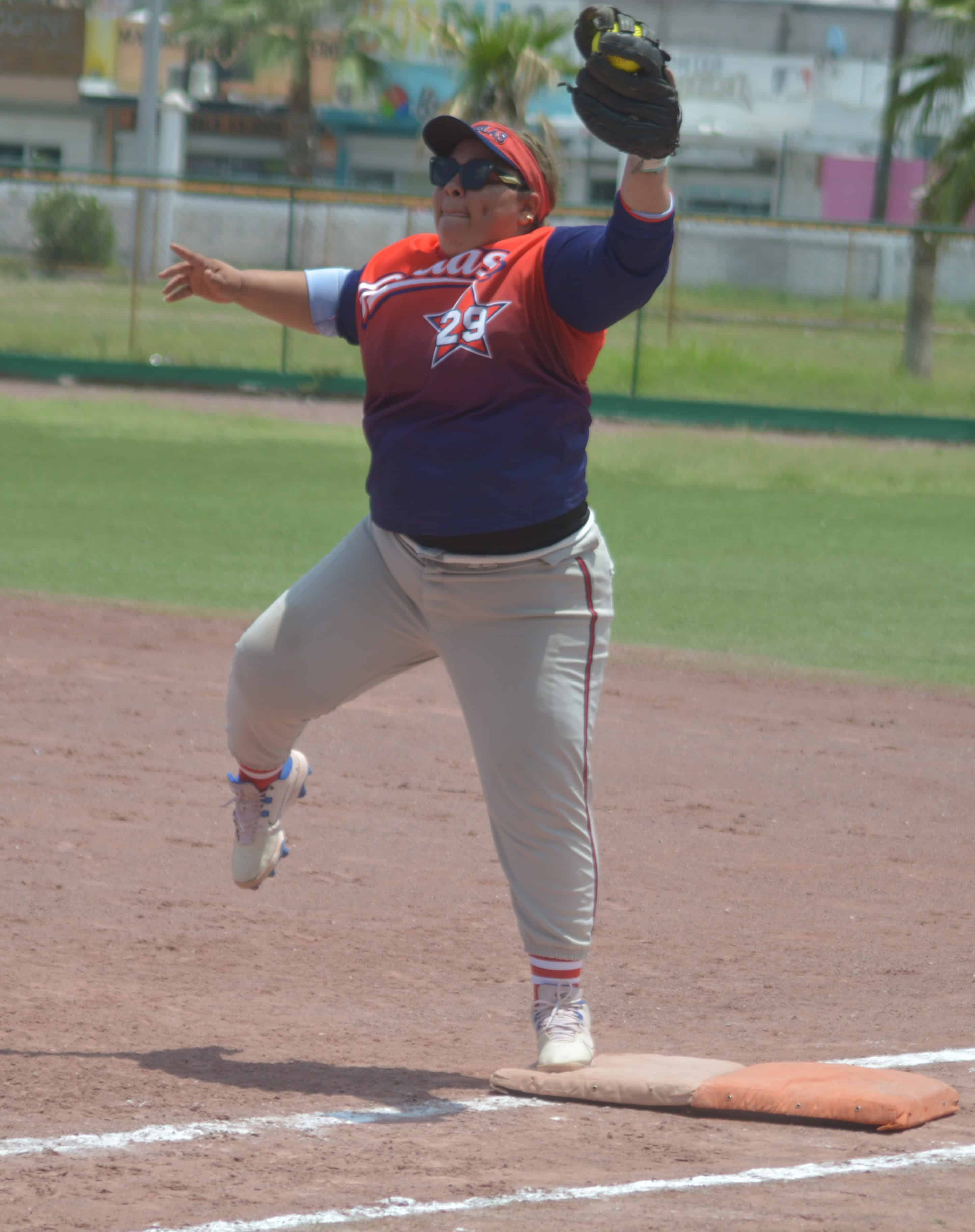Gacelas blanquea 12-0 a Juniors en Softbol Municipal Femenil