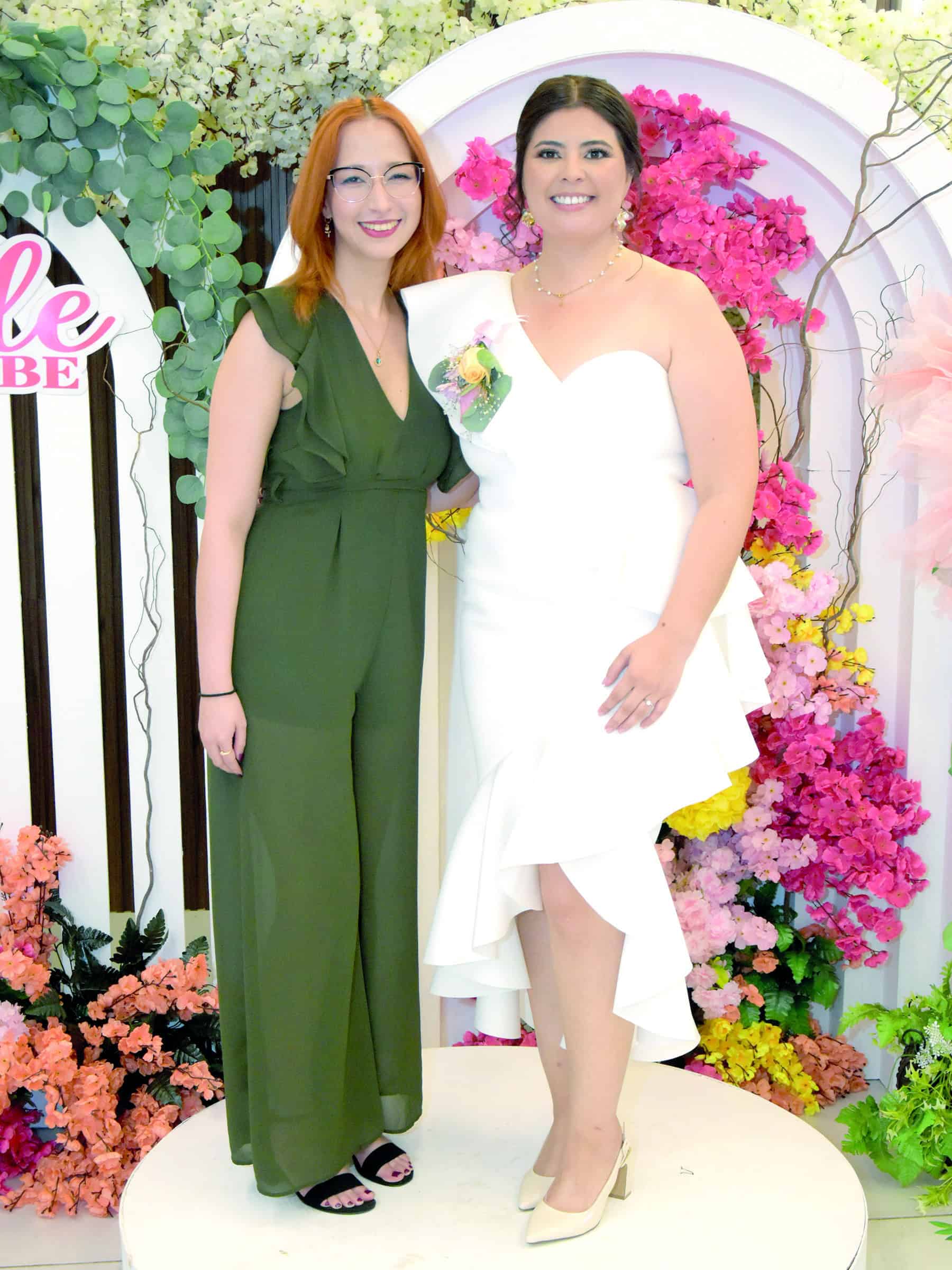 Mar&iacute;a Fernanda Aguilar celebra su despedida de soltera en evento familiar