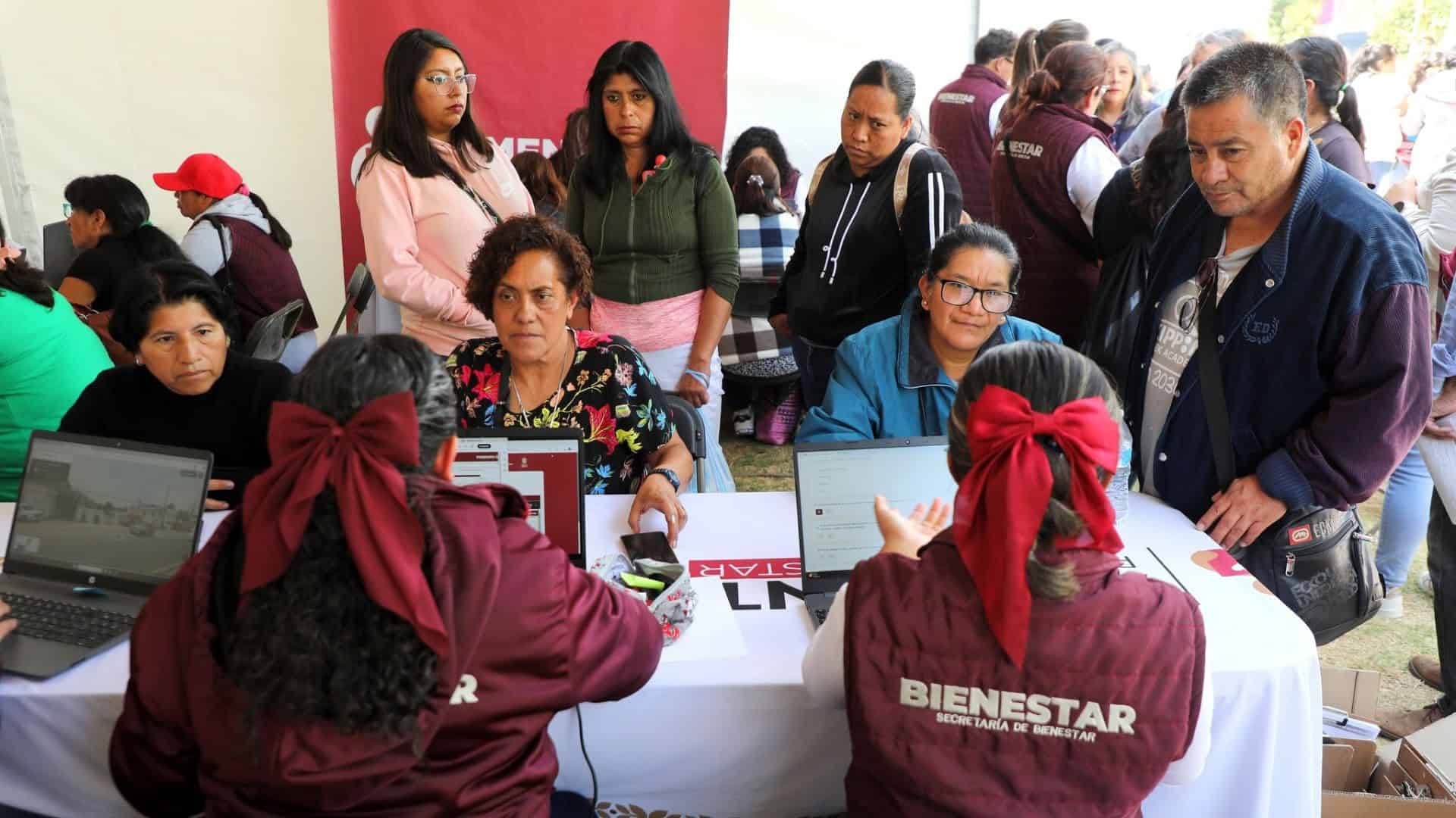 Insostenibles apoyos sociales por falta de inversiones Insostenibles apoyos sociales por falta de inversiones
