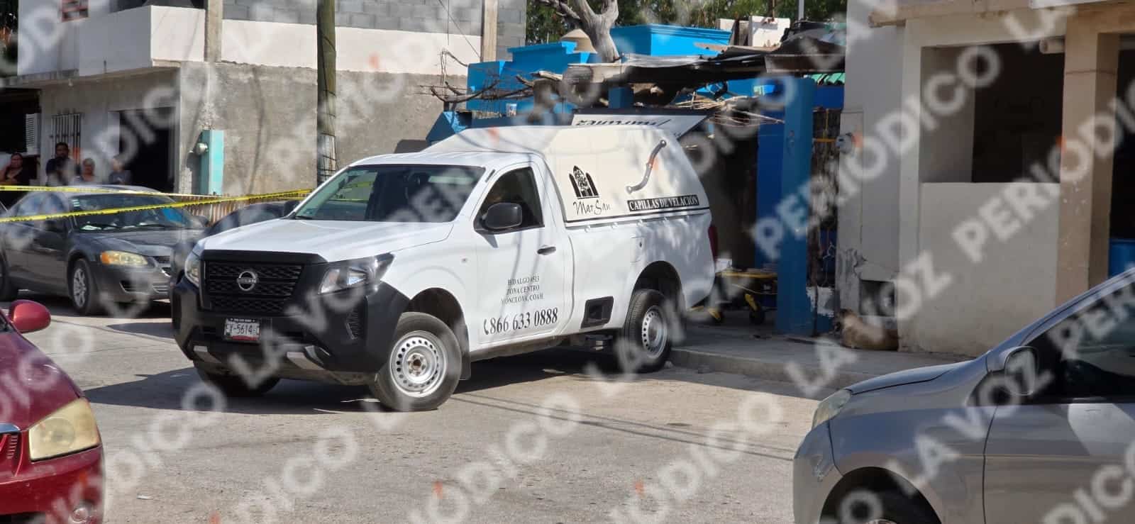 Agentes investigadores y personal de Servicios Periciales procesaron la escena.
