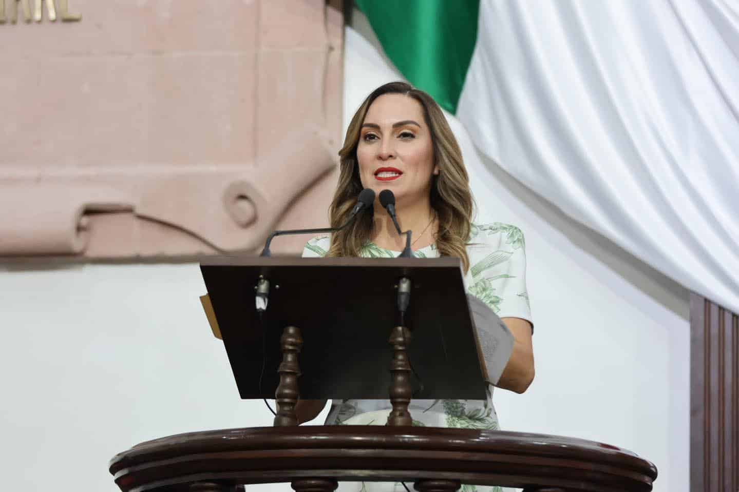 Diputada Magaly Hernández busca atención integral para niños autistas