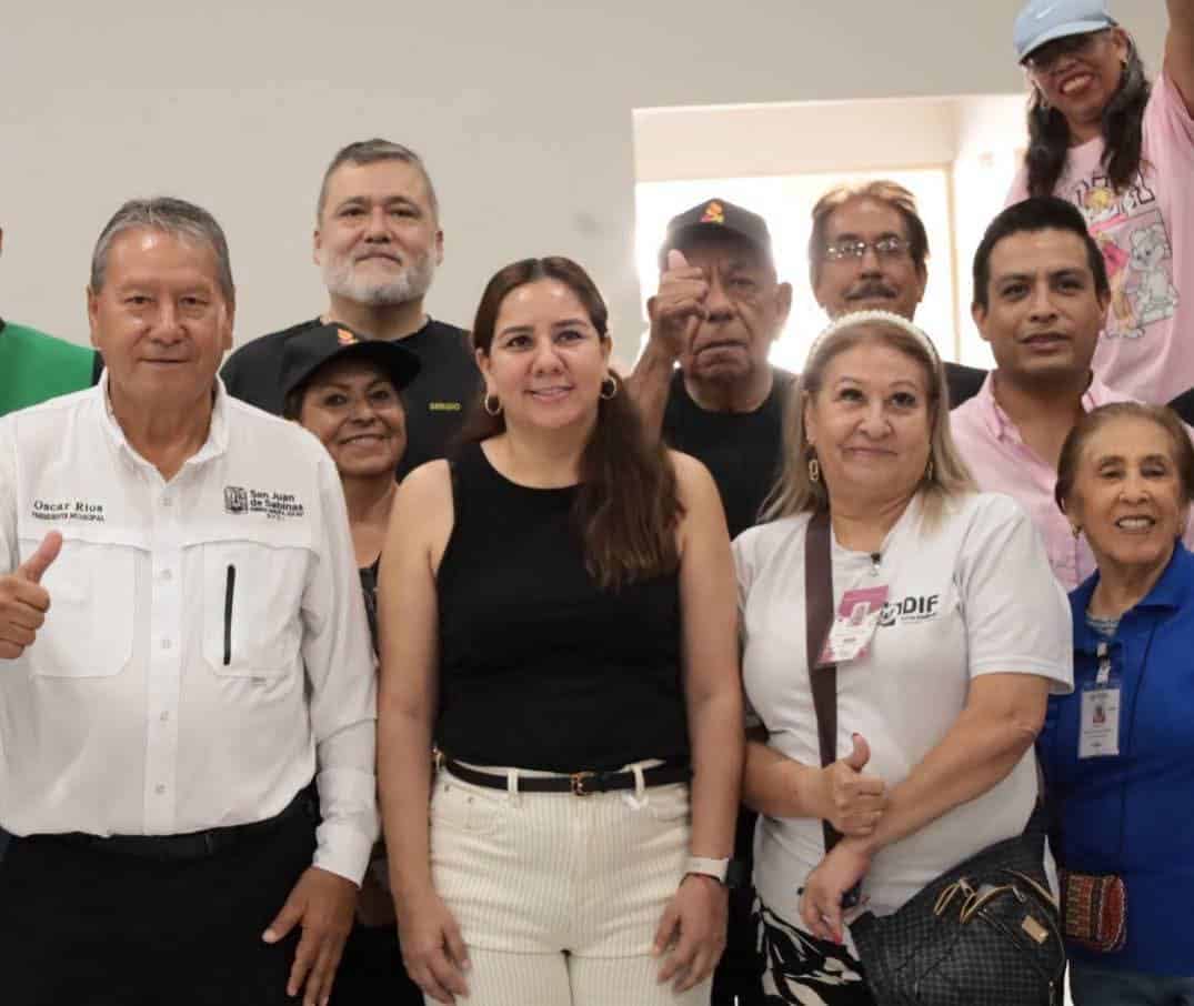 Óscar Ríos despide a delegación de adultos mayores rumbo a Tlaxcala Óscar Ríos despide a delegación de adultos mayores rumbo a Tlaxcala
