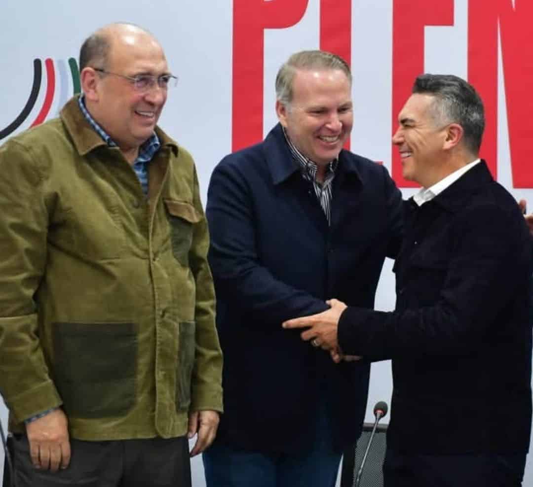 Teo Kalionchiz deja el PAN y se acerca al PRI en Monclova Teo Kalionchiz deja el PAN y se acerca al PRI en Monclova