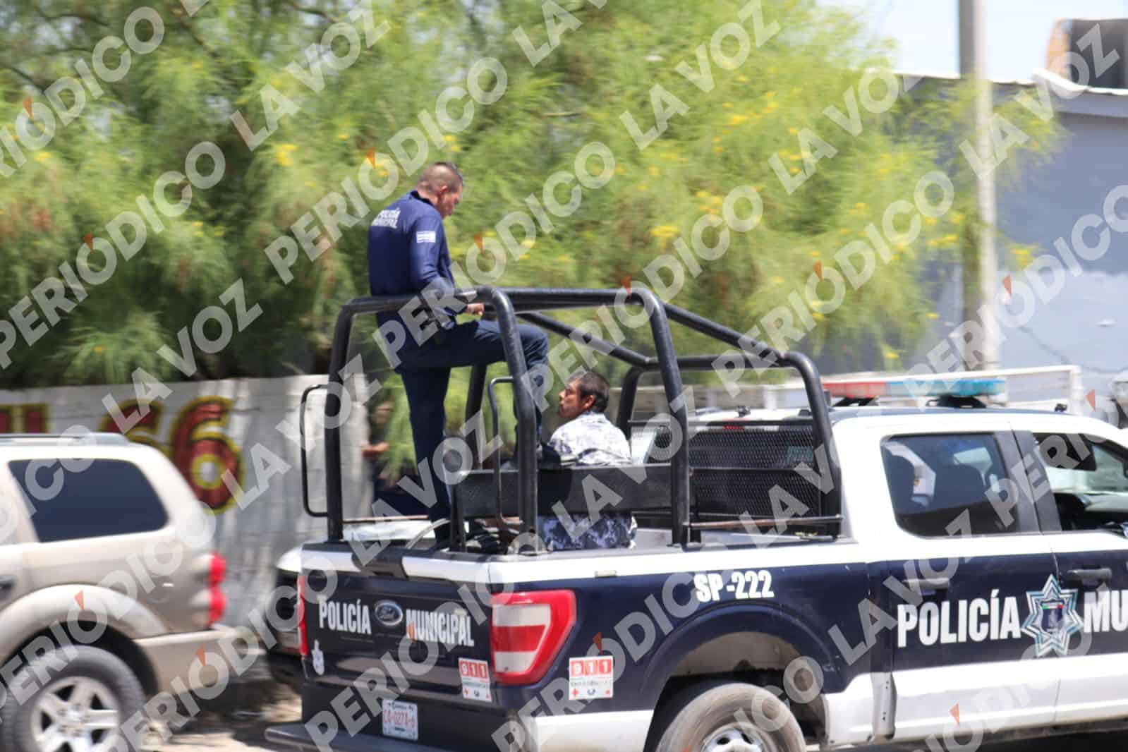 Hombre en estado de ebriedad causa alarma en Monclova