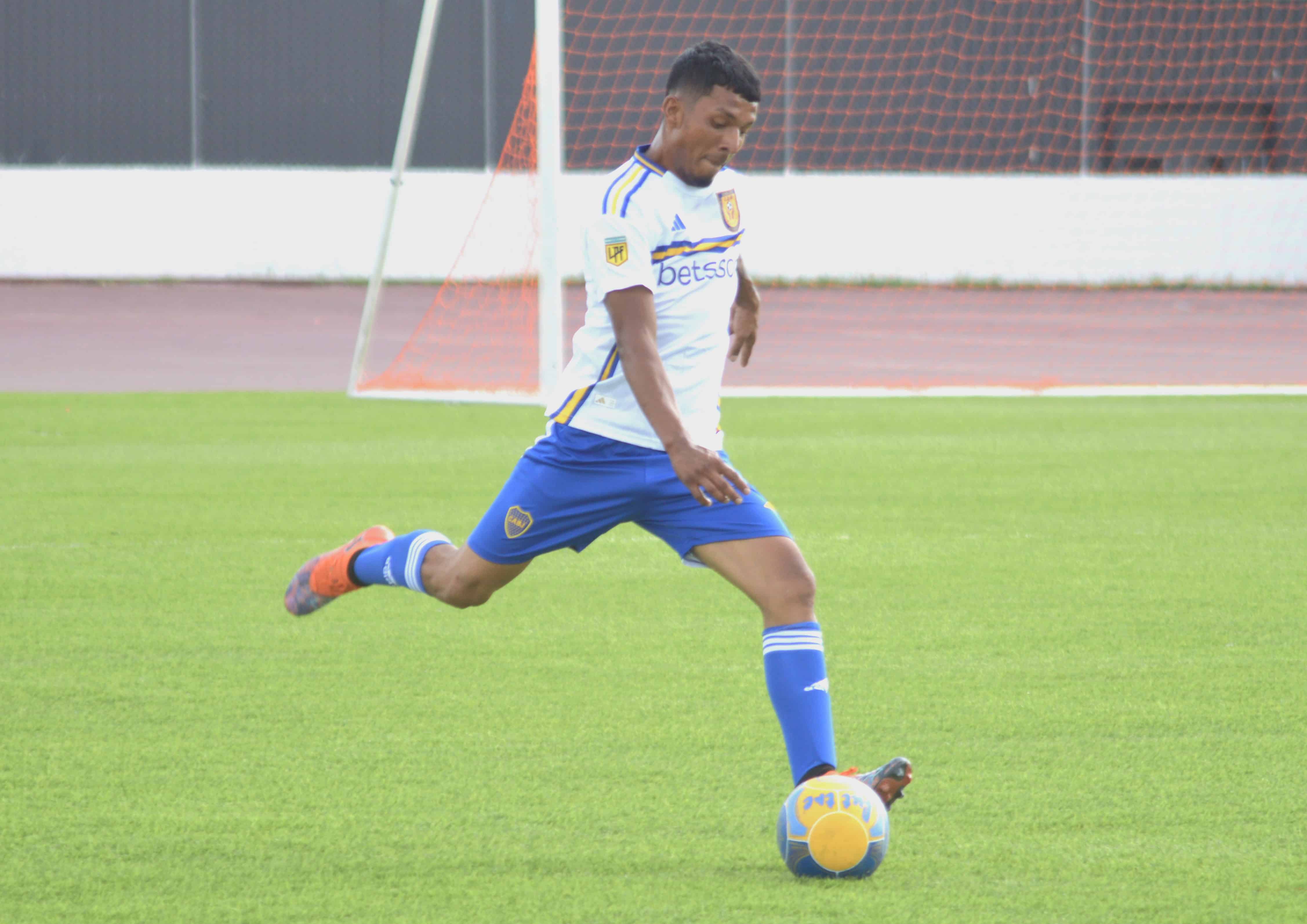 Club Deportivo Miravalle y FC Jumar empatan 4-4 en Monclova