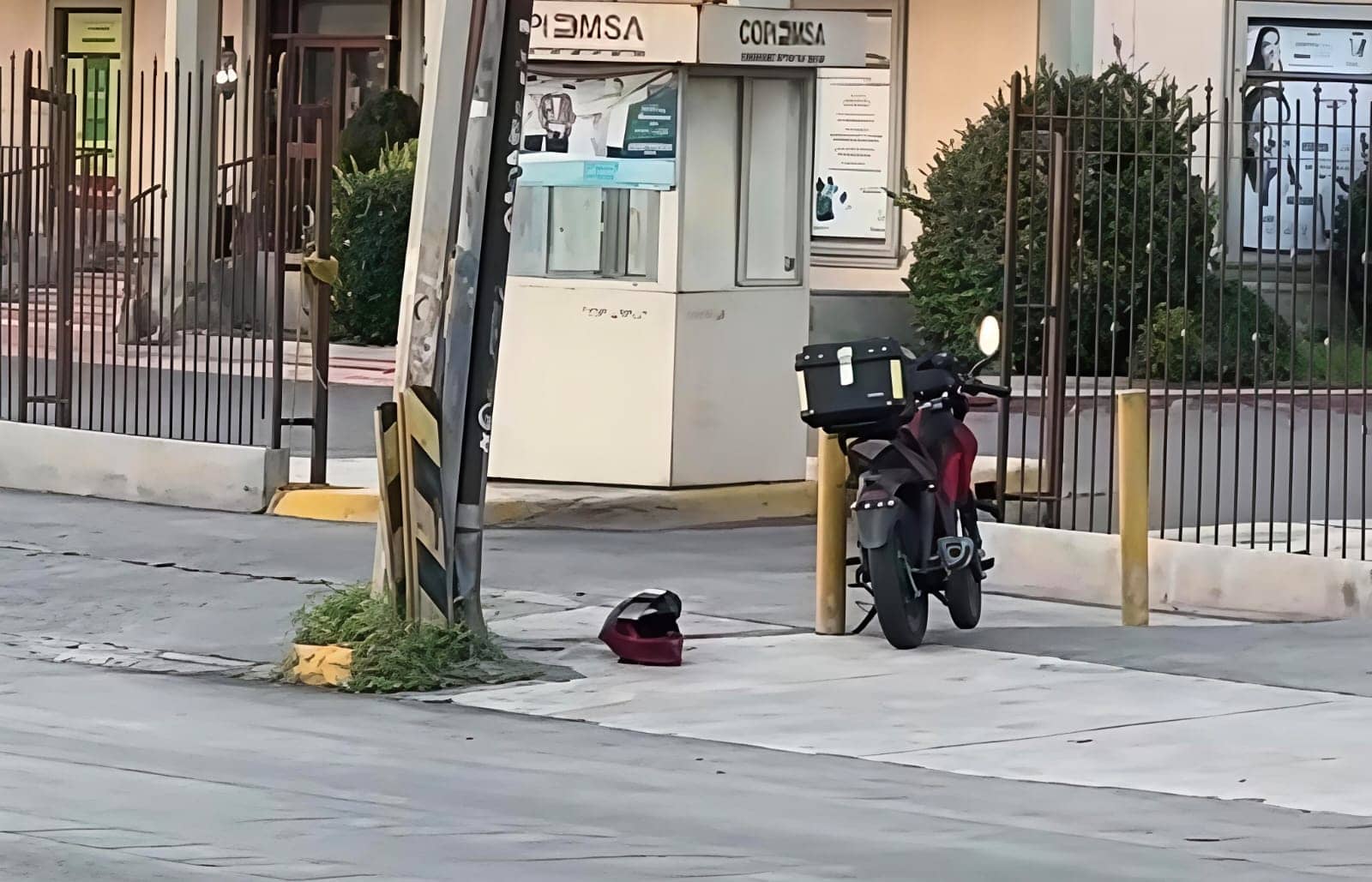 Motociclista atropella a peat&oacute;n en Saltillo