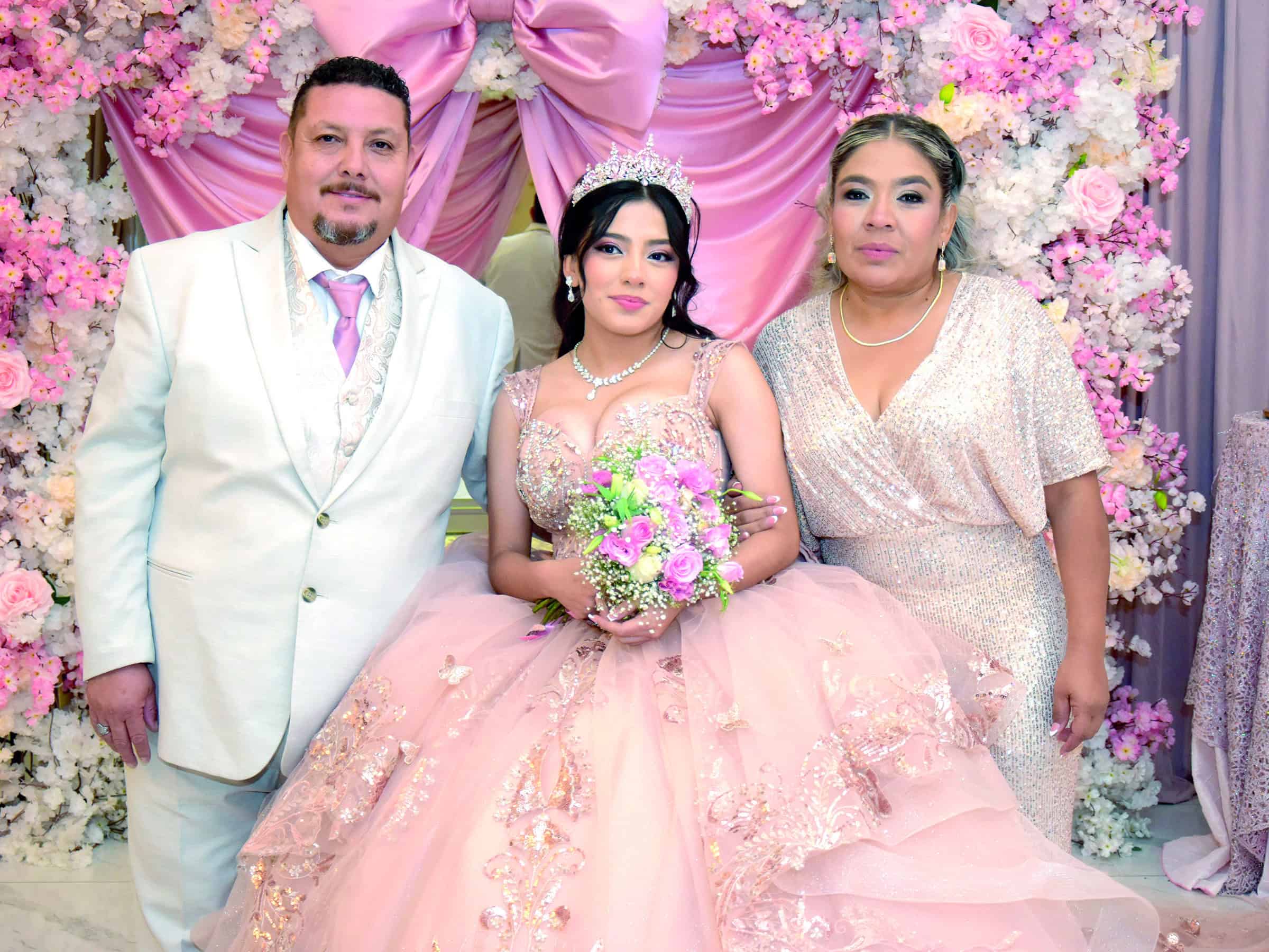 Emotiva fiesta de XV a&ntilde;os para Natalia D&iacute;az en Monclova